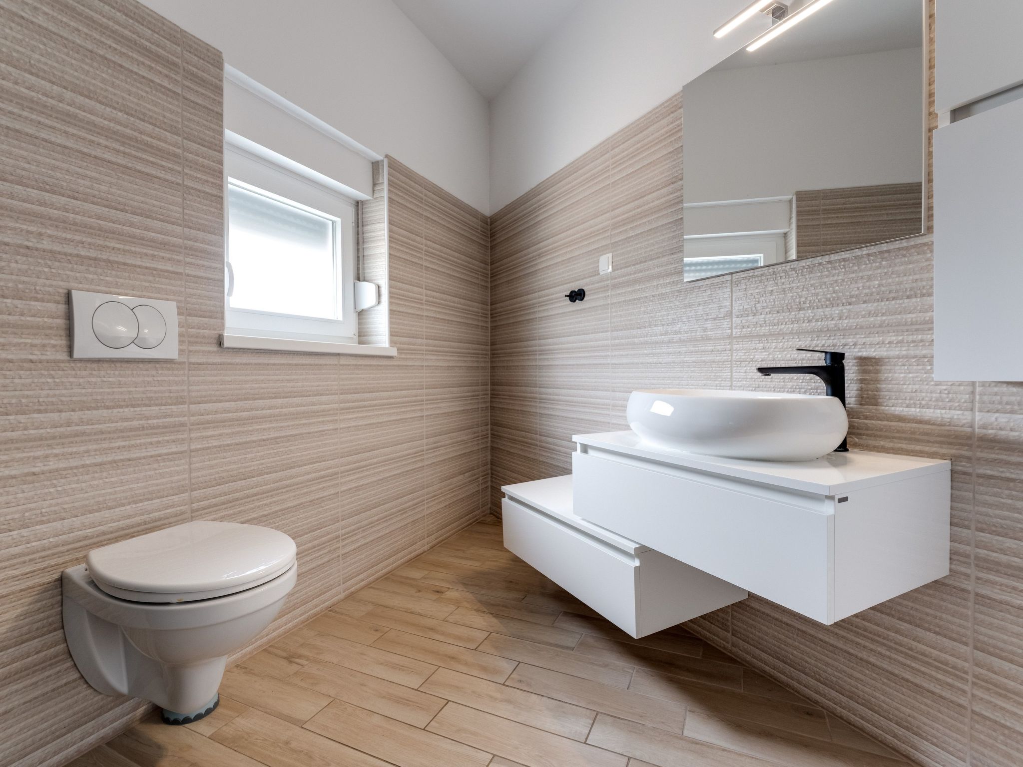 Schöne neue Villa mit Pool in Strandnähe-Image-tags.info