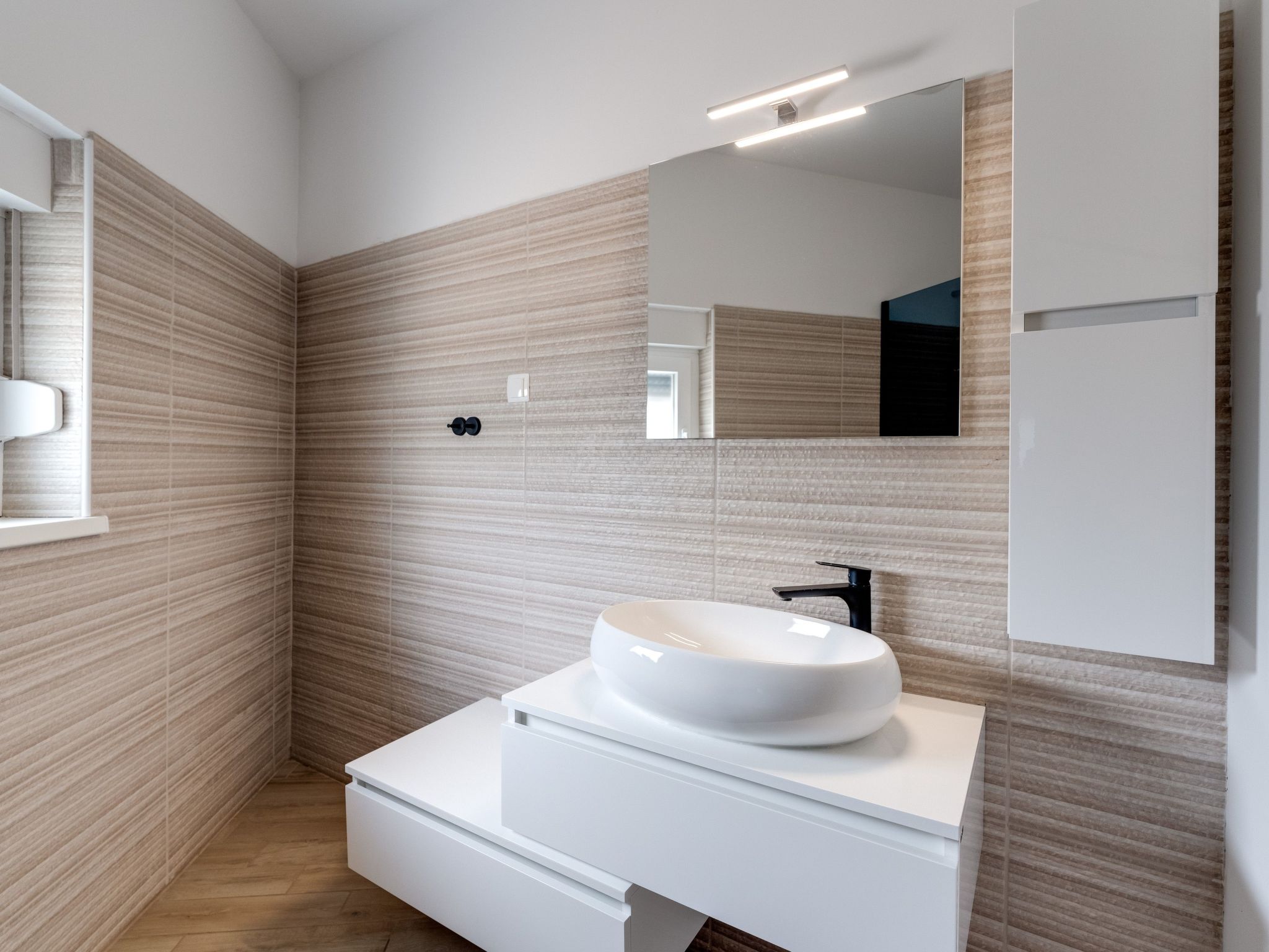 Schöne neue Villa mit Pool in Strandnähe-Image-tags.info