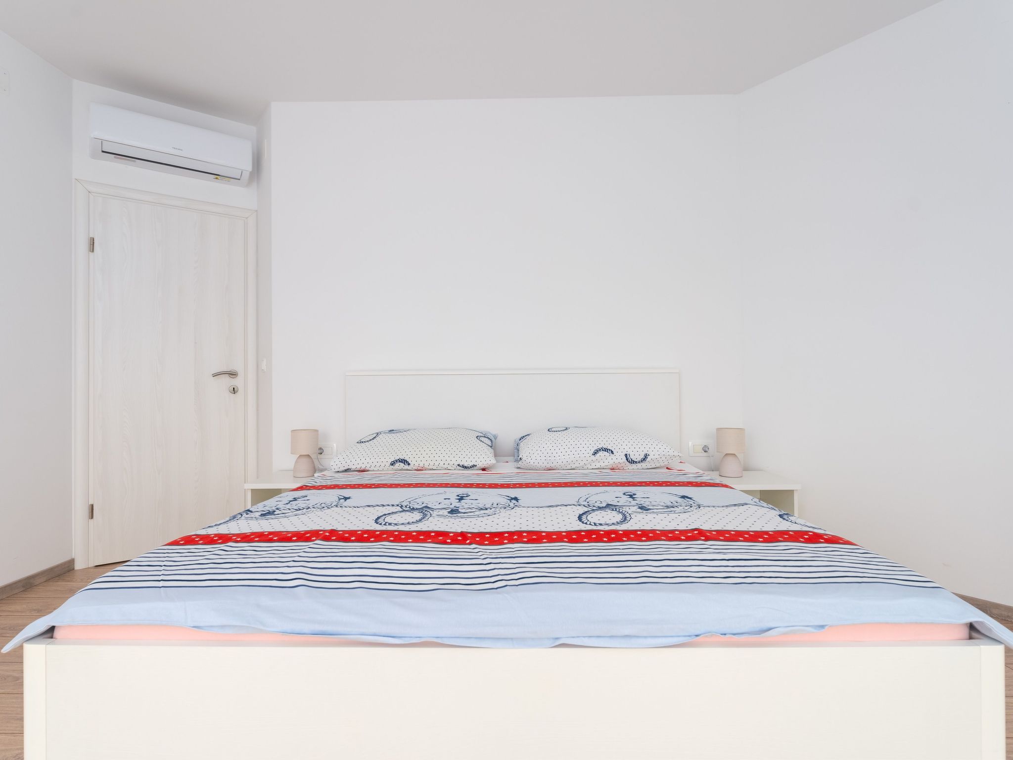 Schöne neue Villa mit Pool in Strandnähe-Image-tags.info