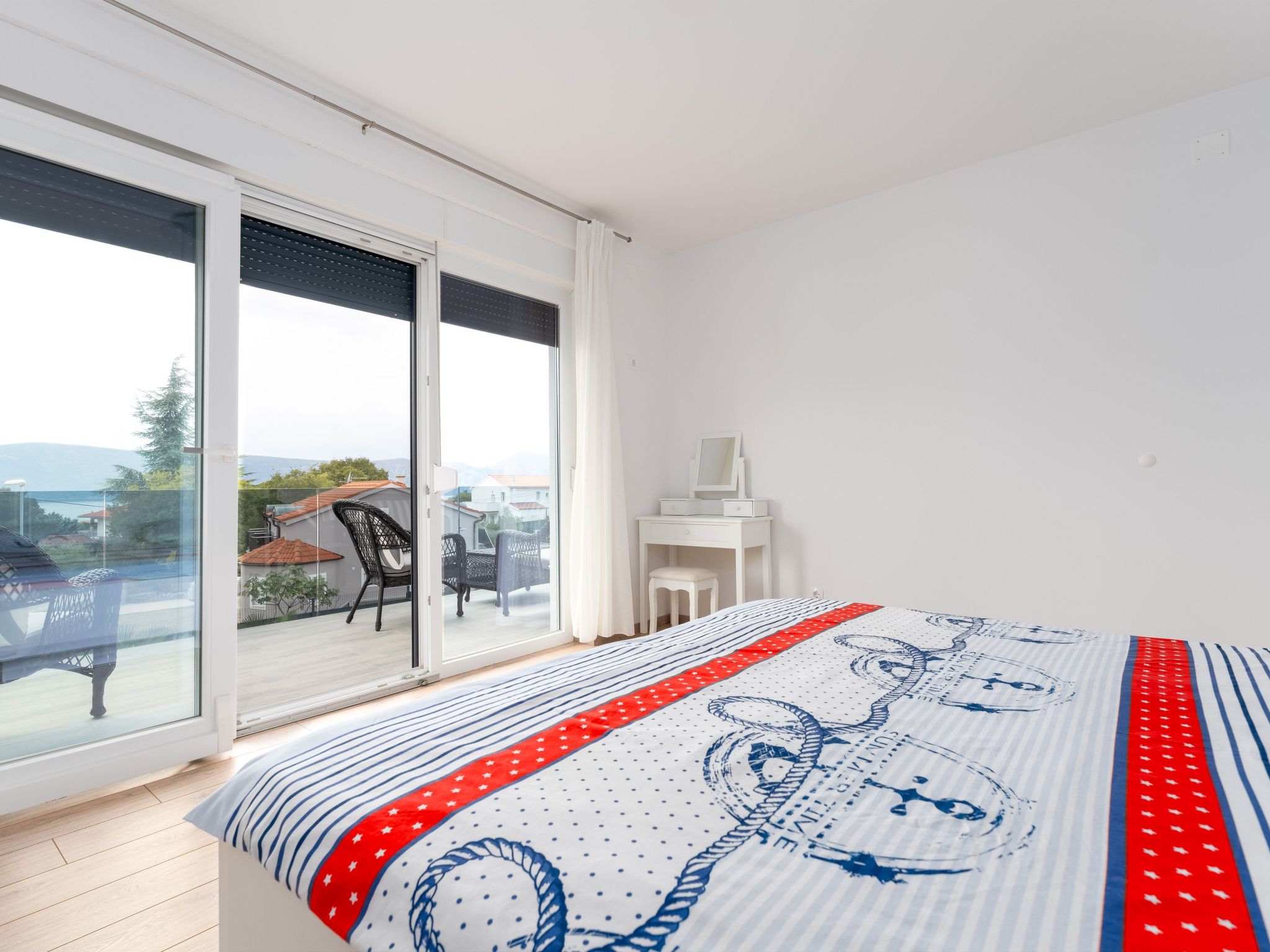 Schöne neue Villa mit Pool in Strandnähe-Image-tags.info