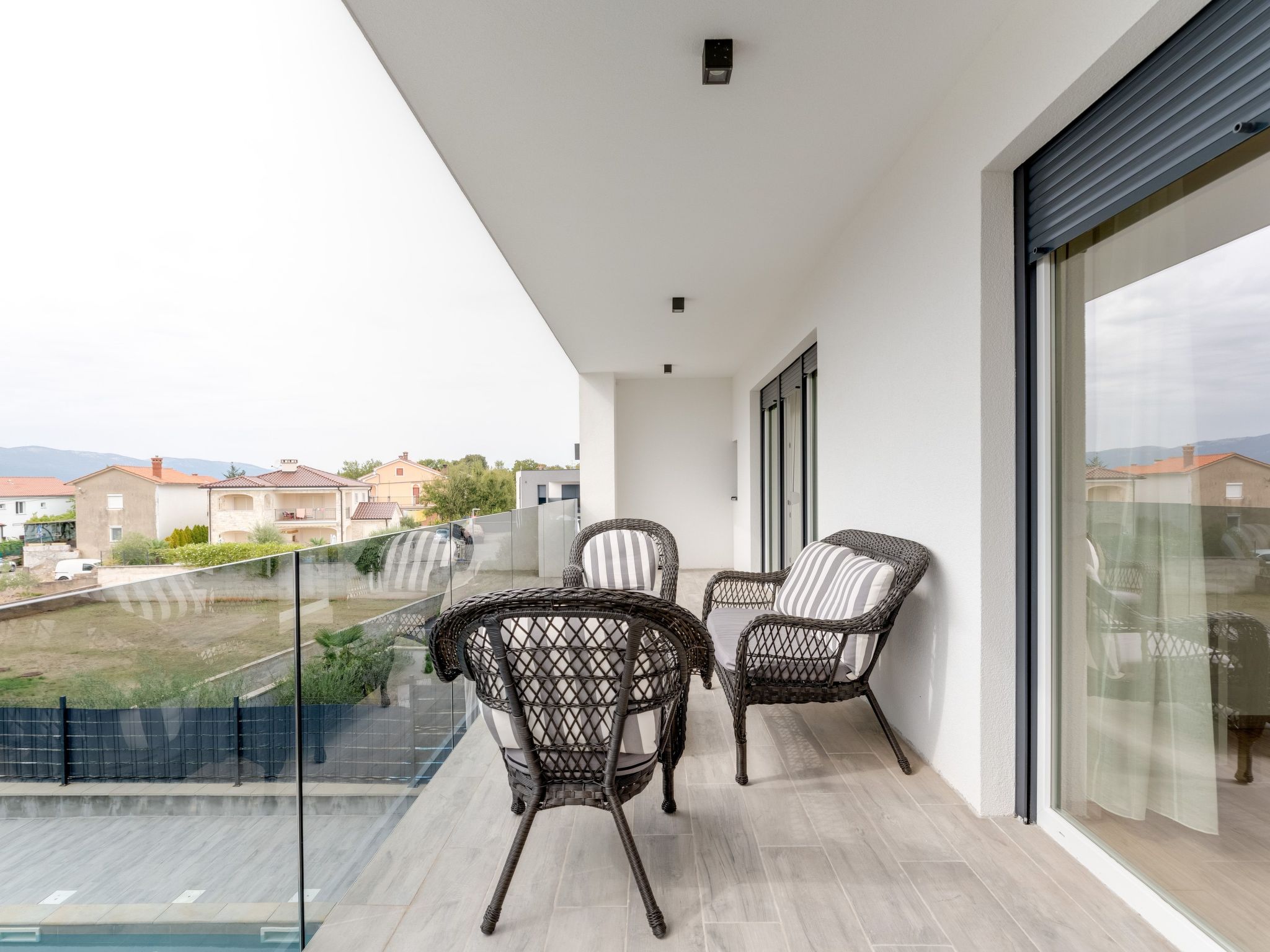 Schöne neue Villa mit Pool in Strandnähe-Image-tags.info