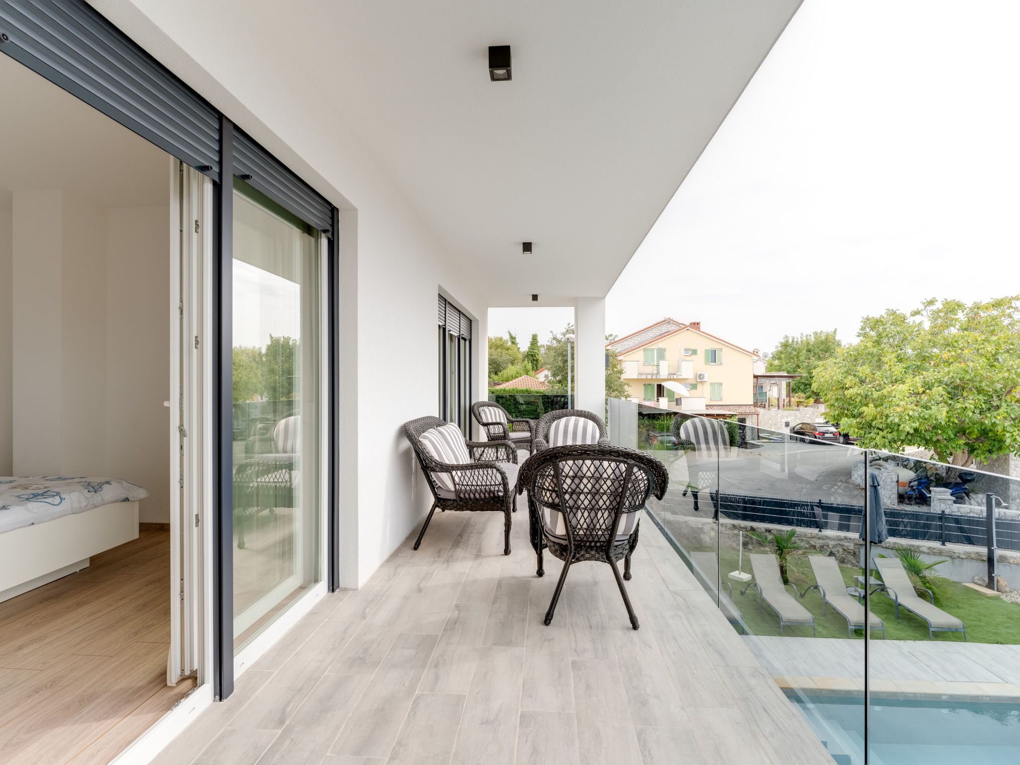 Schöne neue Villa mit Pool in Strandnähe-Image-tags.info