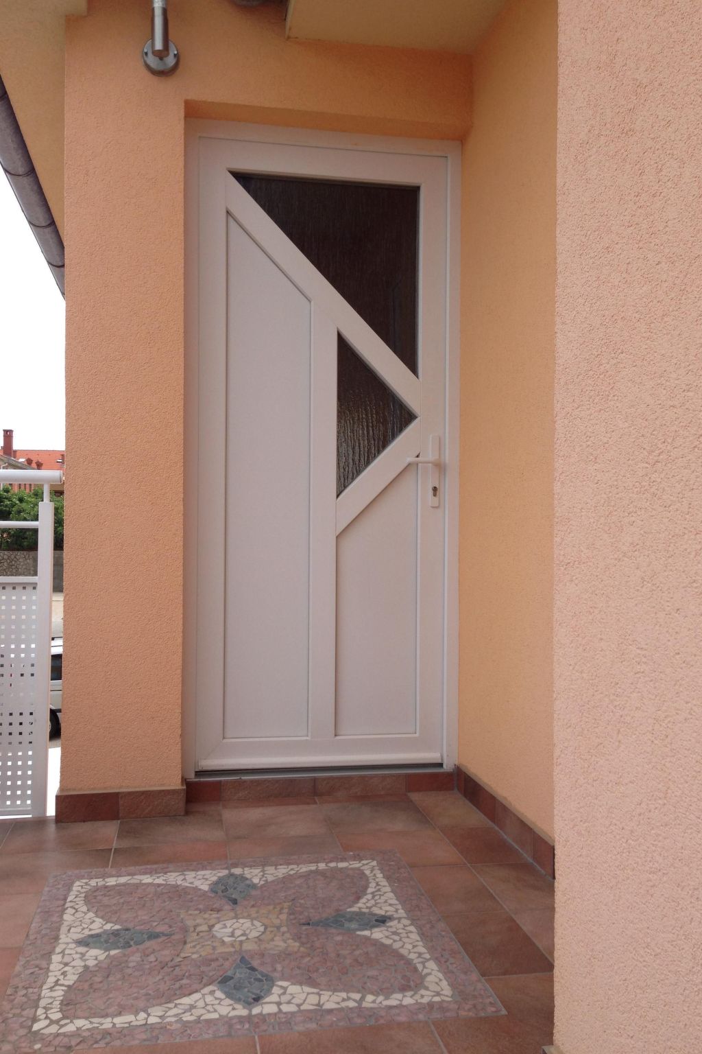 In Krk mit Privatparkplatz-Dehors