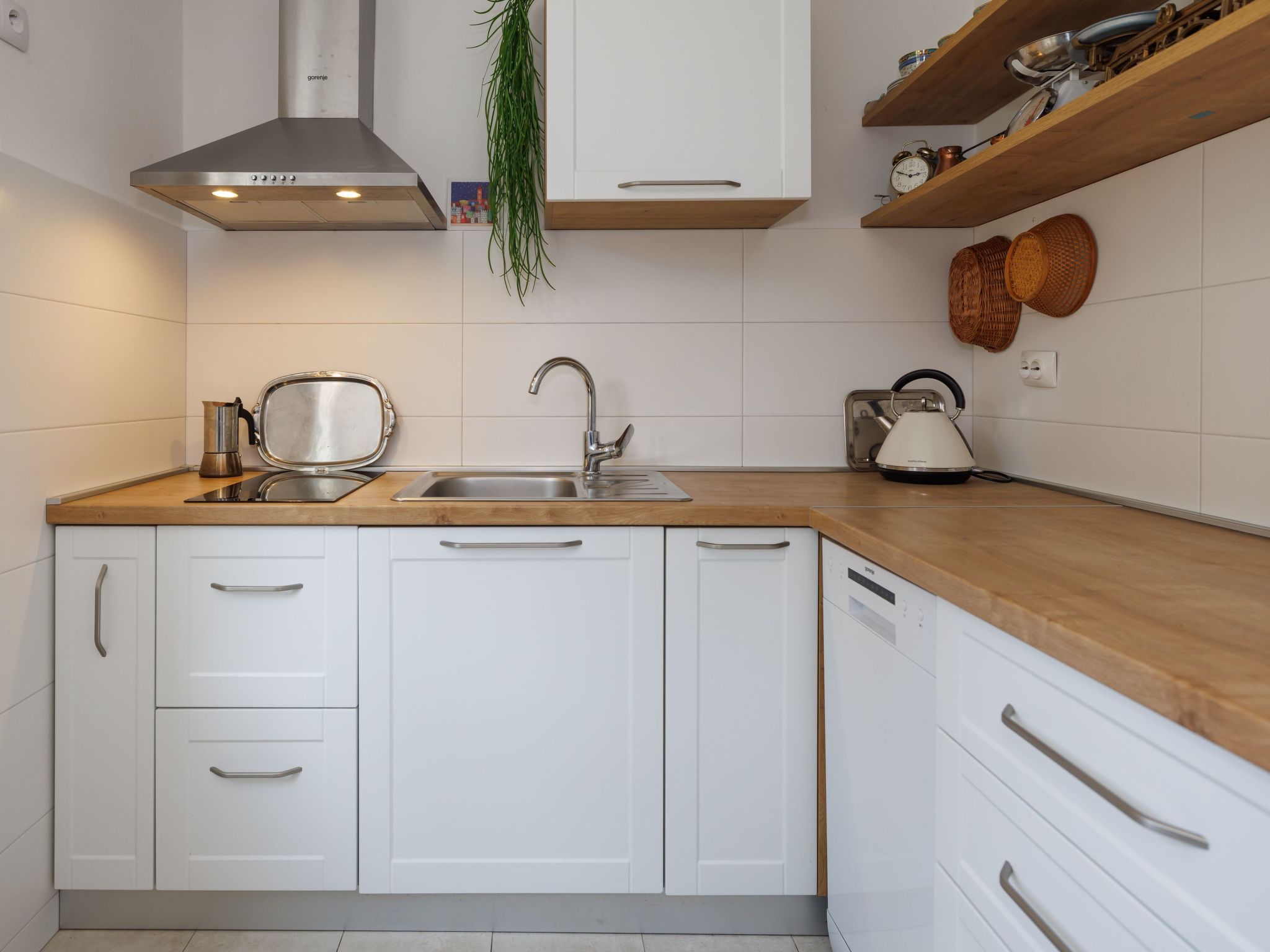 Hana 2-Image-tags.info