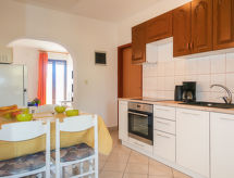 Knus appartement voor 4 personen met tuin op 800 meter van zee in Kornić - thumbnail 4