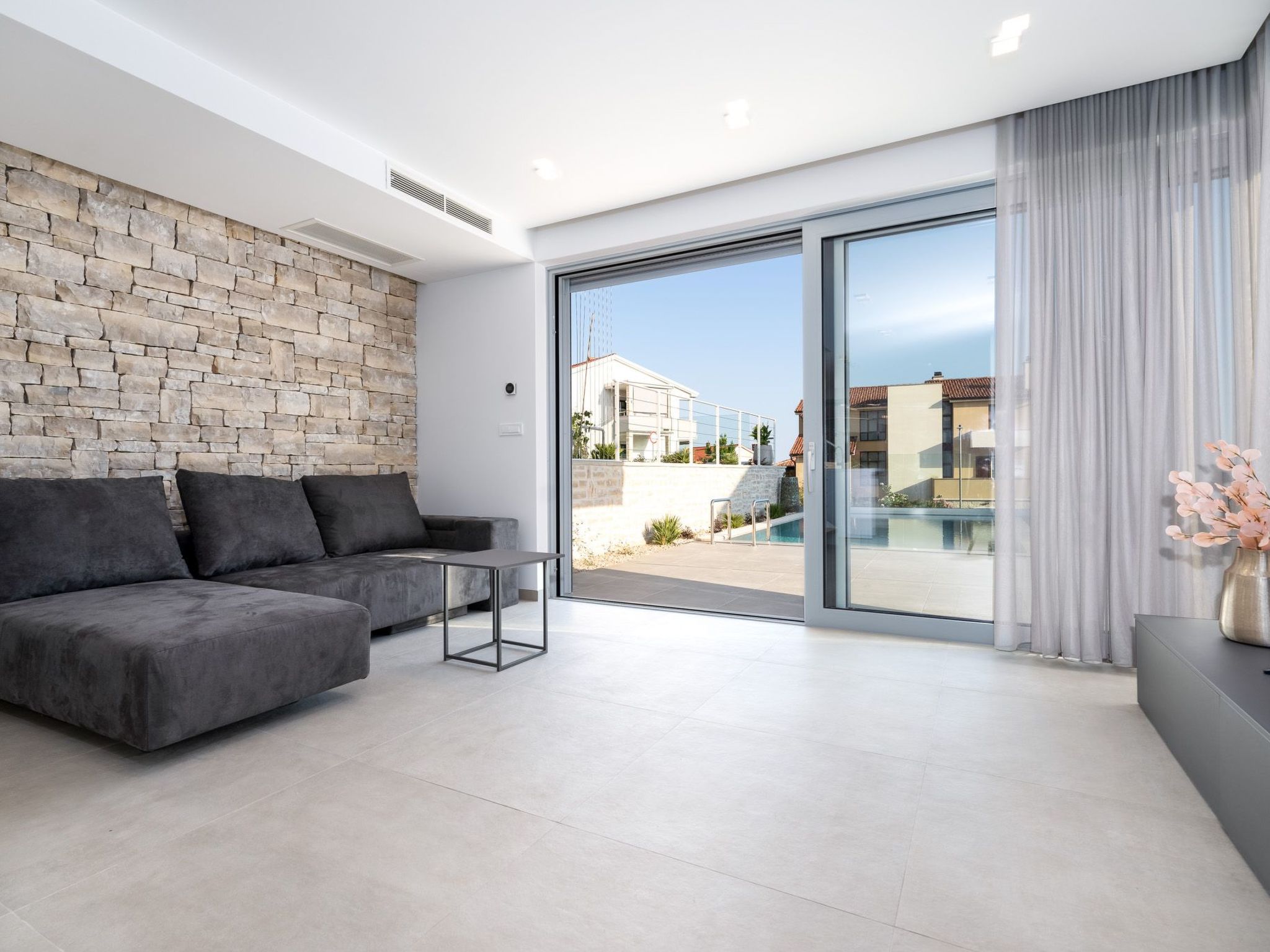 Neue moderne Villa "Smokva 1" mit Pool-Image-tags.info