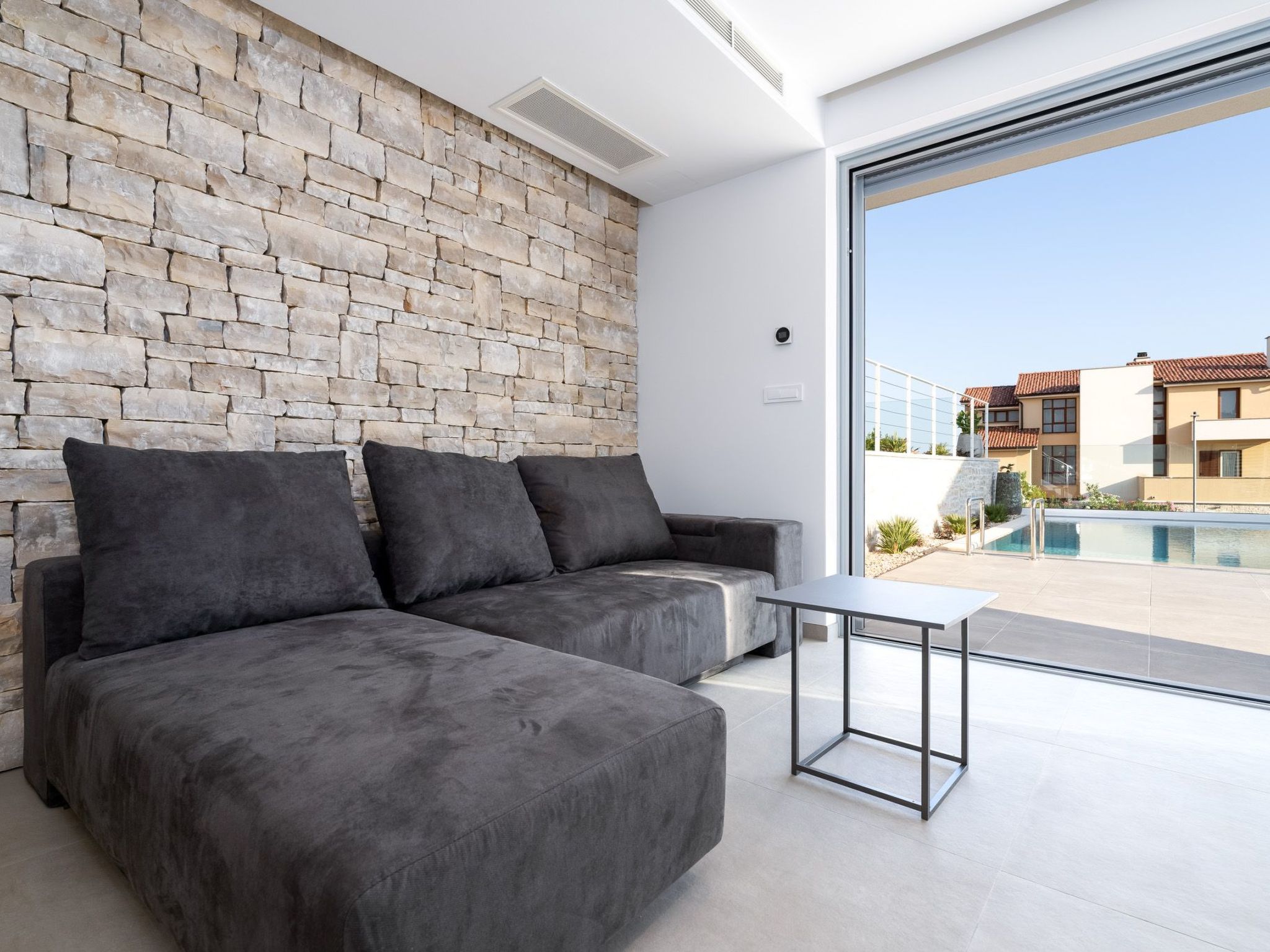 Neue moderne Villa "Smokva 1" mit Pool-Image-tags.info