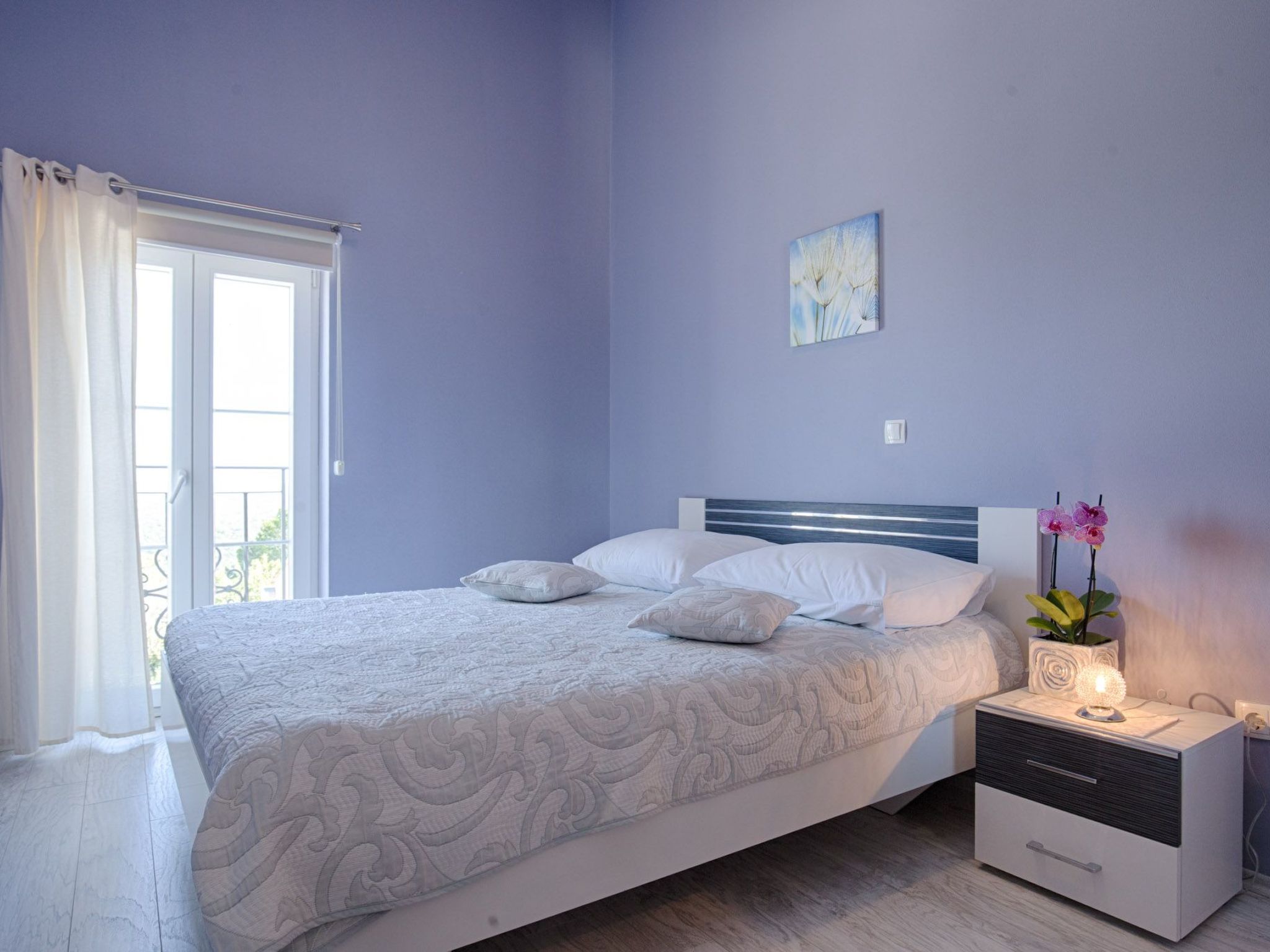 Luxuriöse Villa mit Pool, großem mediterranen Garten und Kinderspielplatz.-Image-tags.info