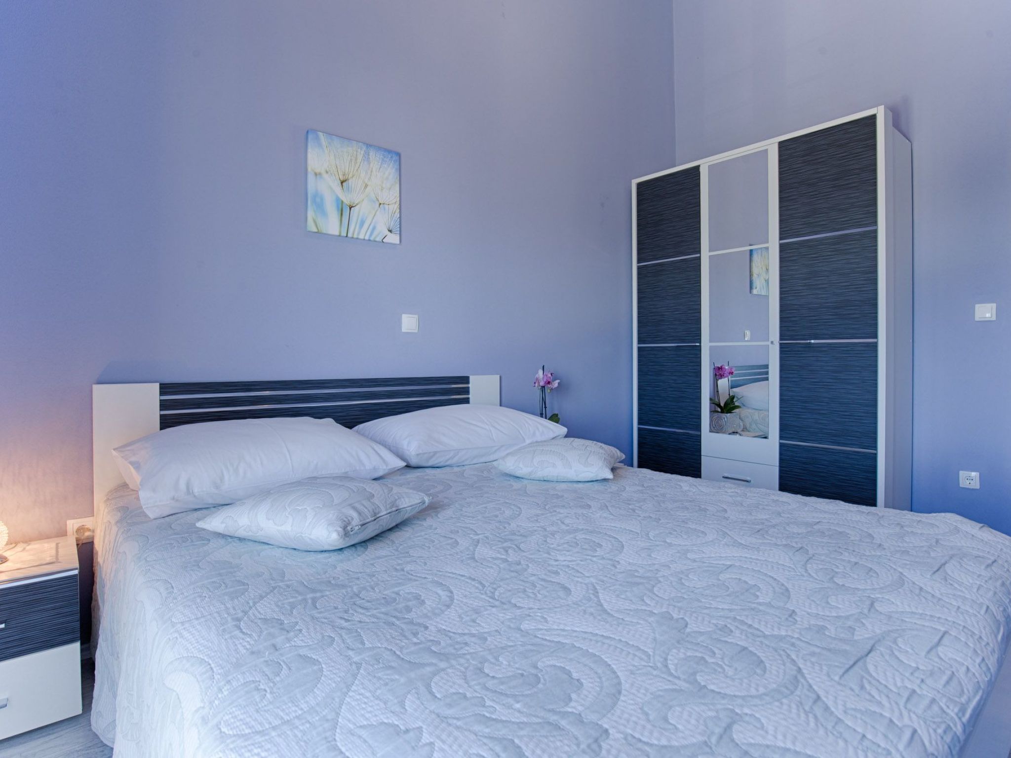 Luxuriöse Villa mit Pool, großem mediterranen Garten und Kinderspielplatz.-Image-tags.info