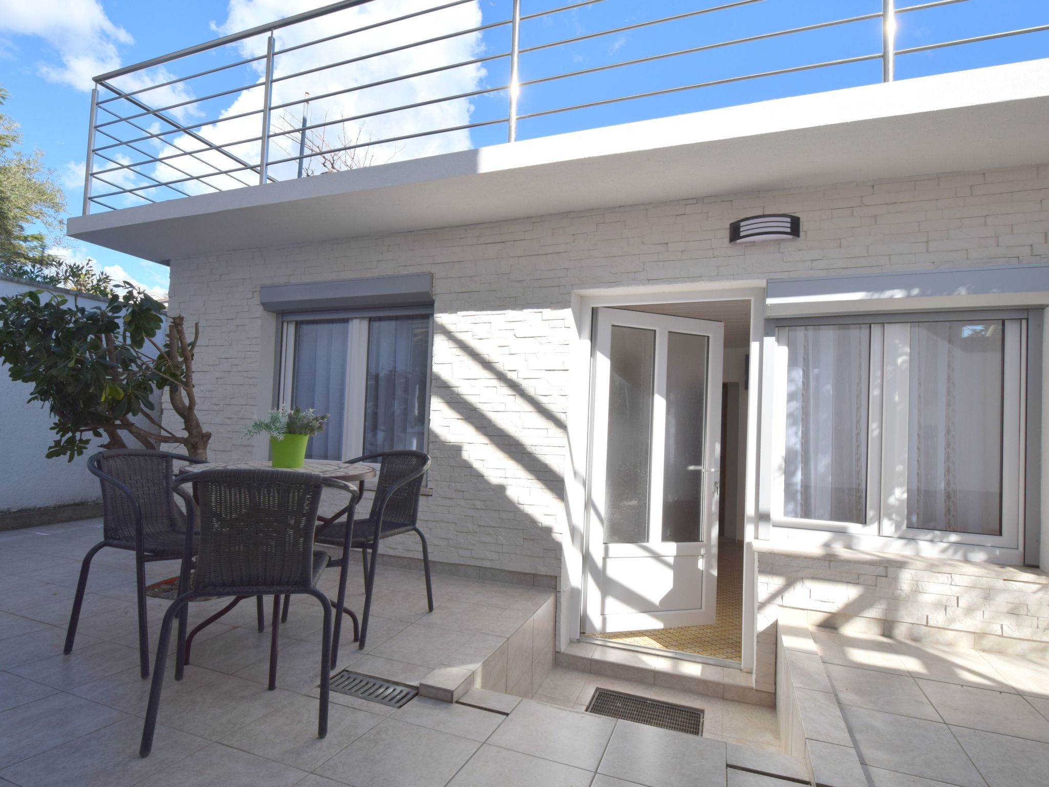 Klara-Image-tags.info