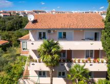 Knus appartement Nives op 400m van zee in centrum Krk - thumbnail 1