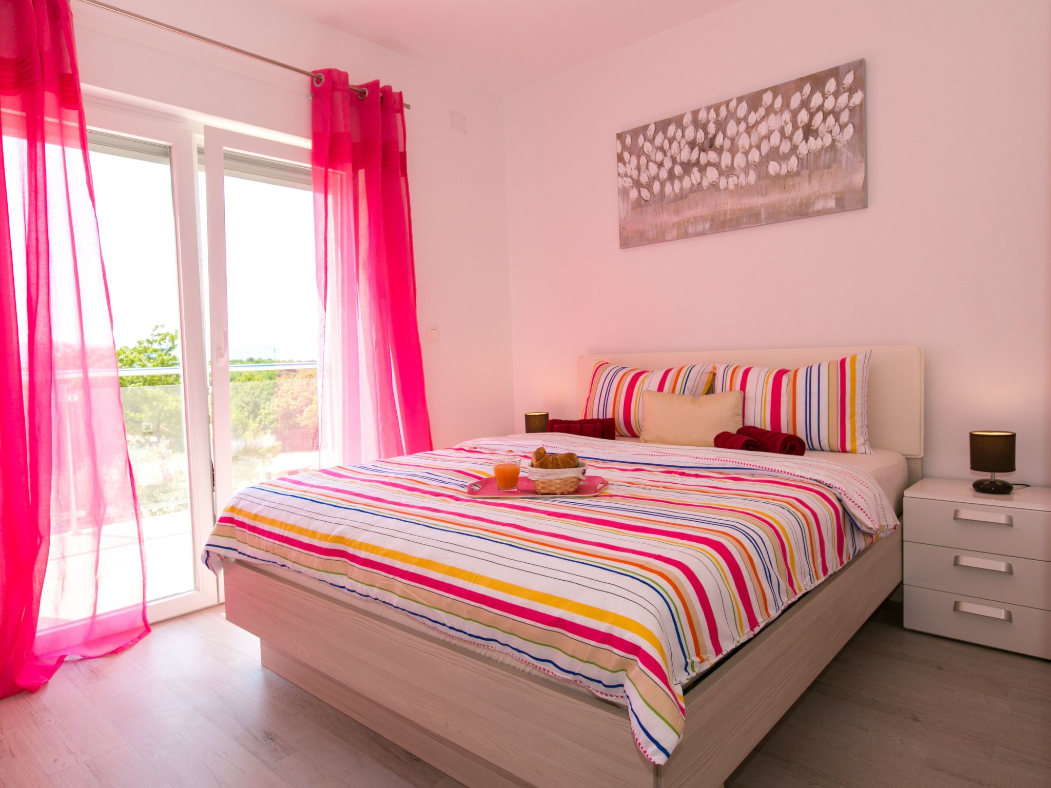 Pink-Image-tags.info