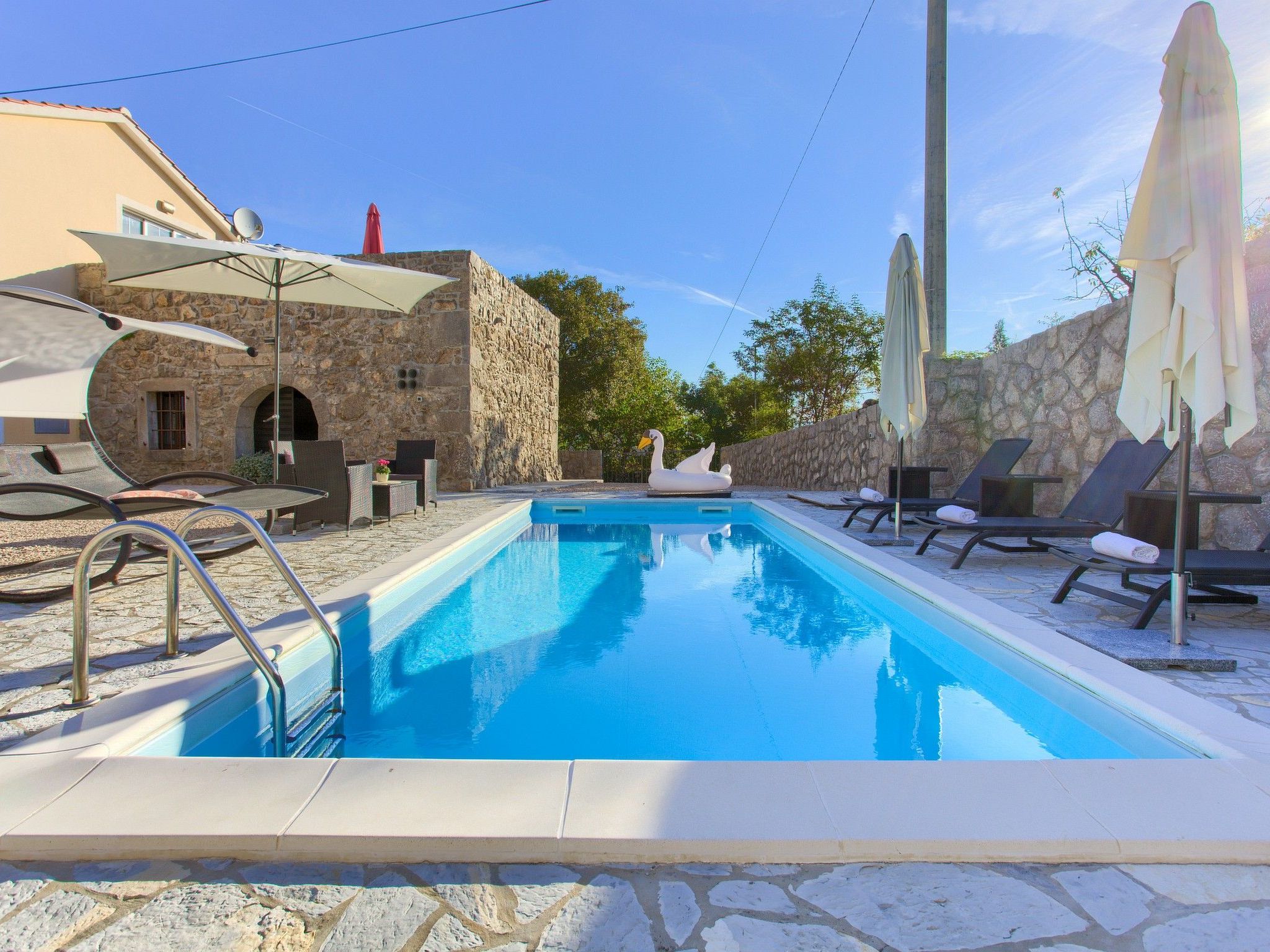 "Villa Vrh" mit eigenem Pool