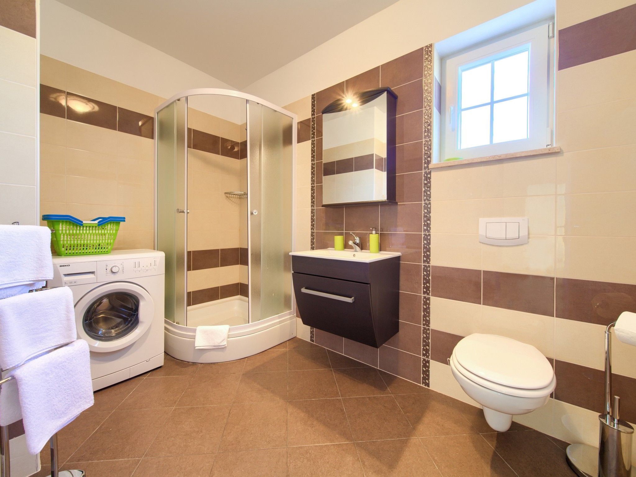 "Villa Vrh" mit eigenem Pool-Image-tags.info