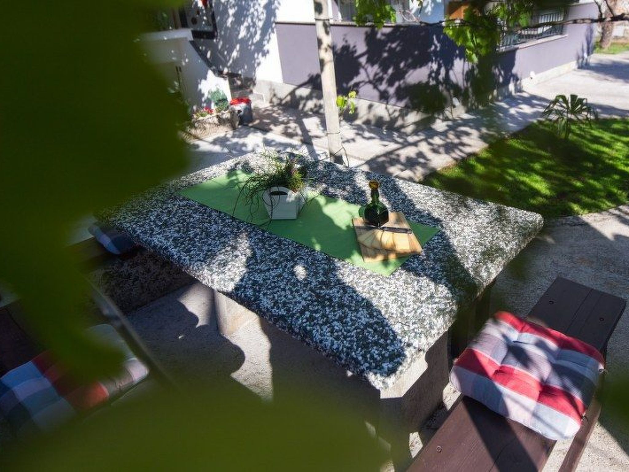 Photo of Apartment mit einem kleinen Wohn- und Essbereich und Schlafzimmer