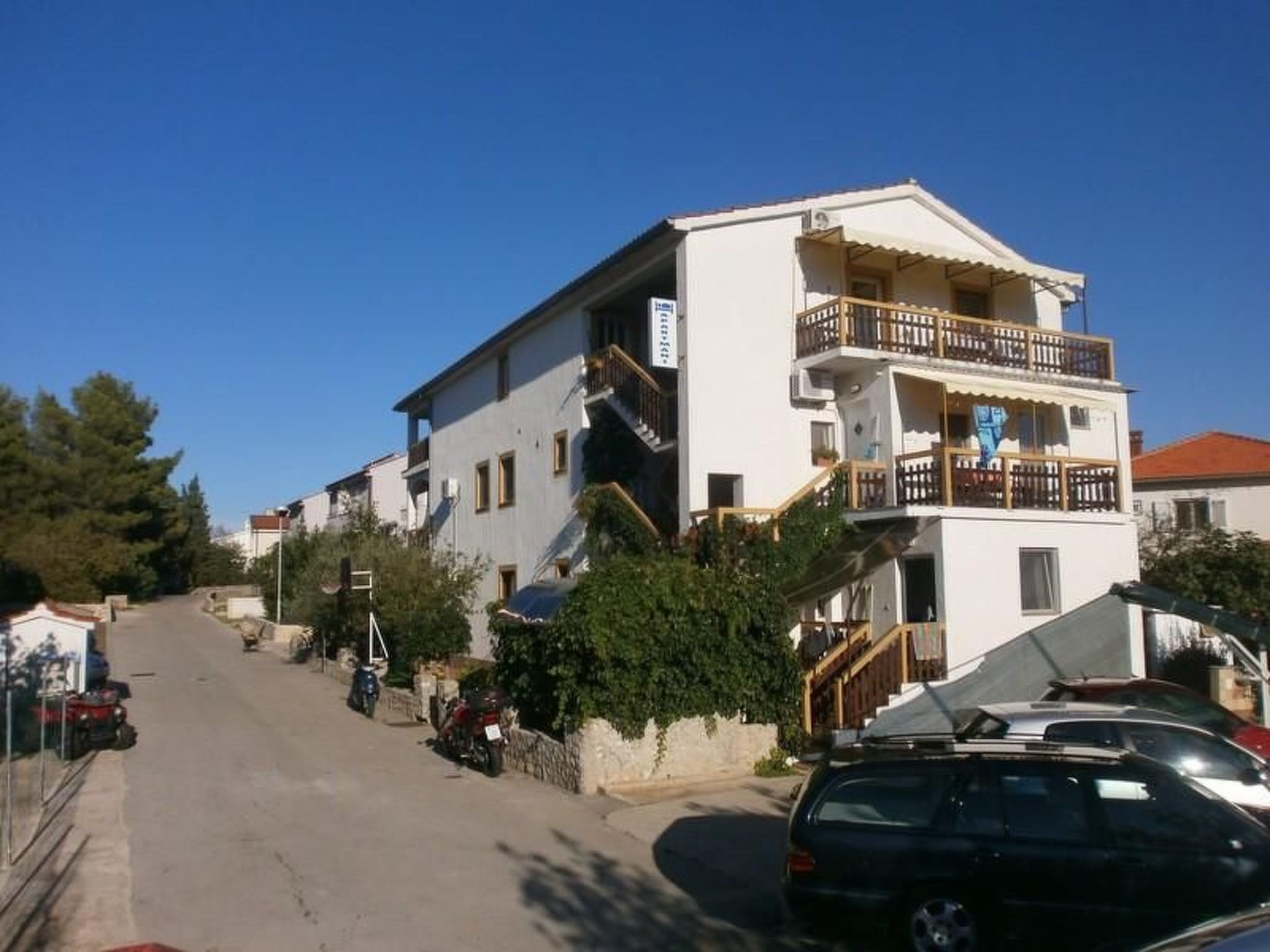 Photo of Apartment mit einem kleinen Wohn- und Essbereich und Schlafzimmer