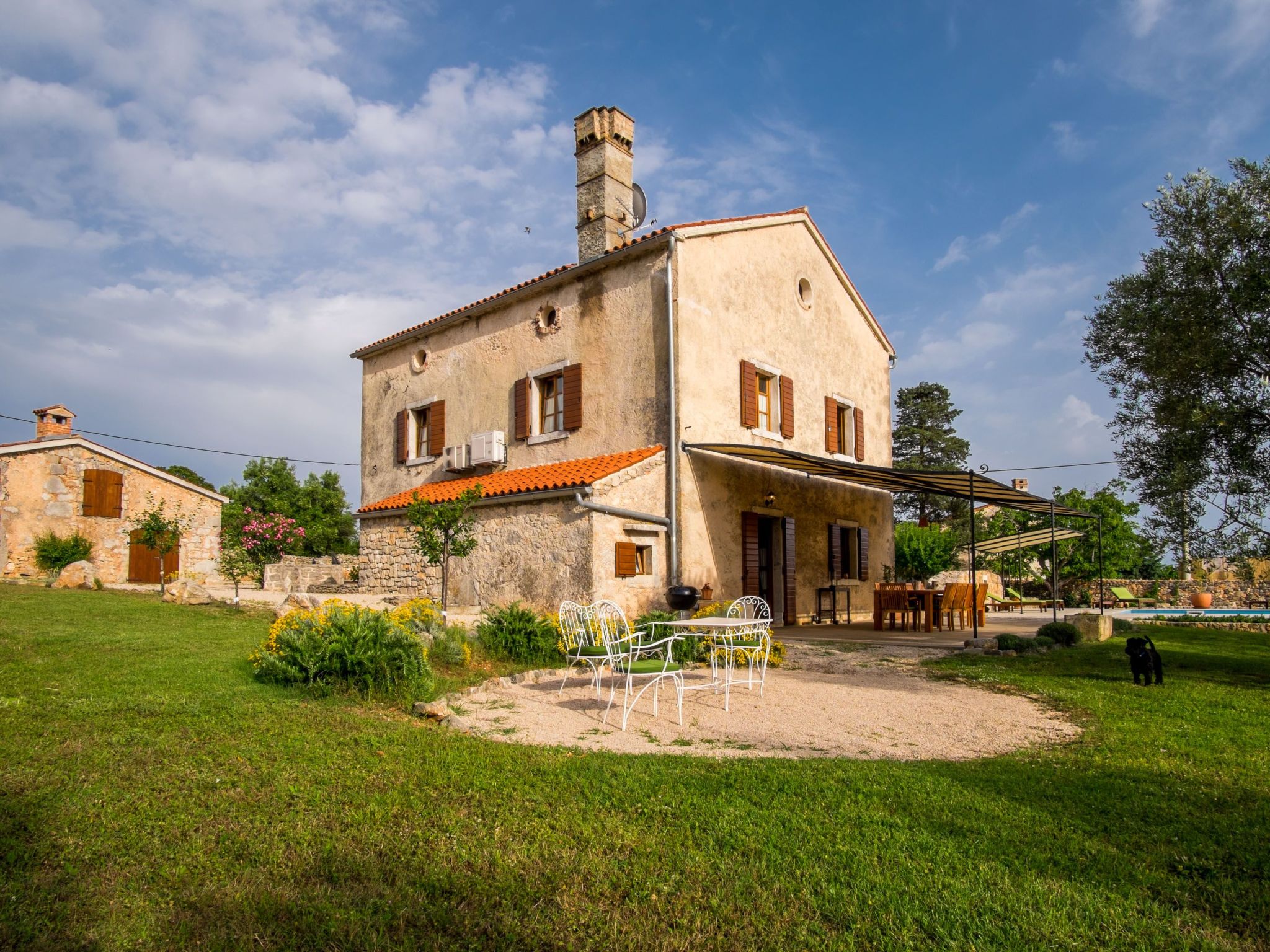 Villa mit Pool, Olivengarten und Meerblick-Image-tags.info