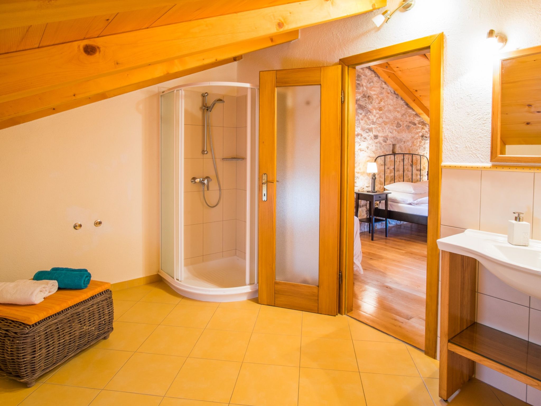 Villa mit Pool, Olivengarten und Meerblick-Image-tags.info