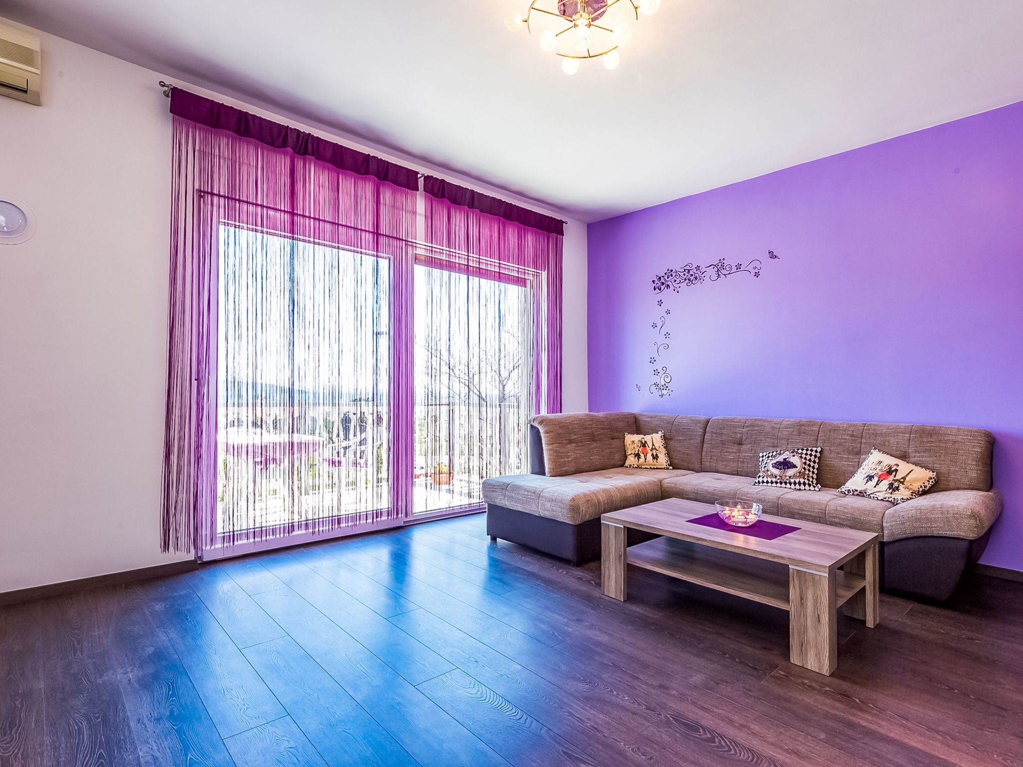 Photo of Geräumige Wohnung in Krk mit Garten und Terrasse