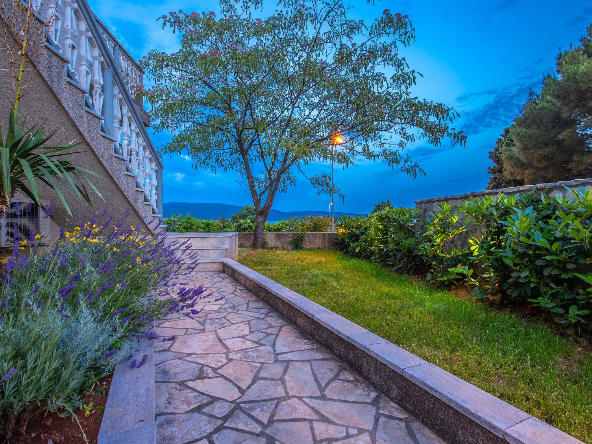 Photo of Geräumige Wohnung in Krk mit Garten und Terrasse