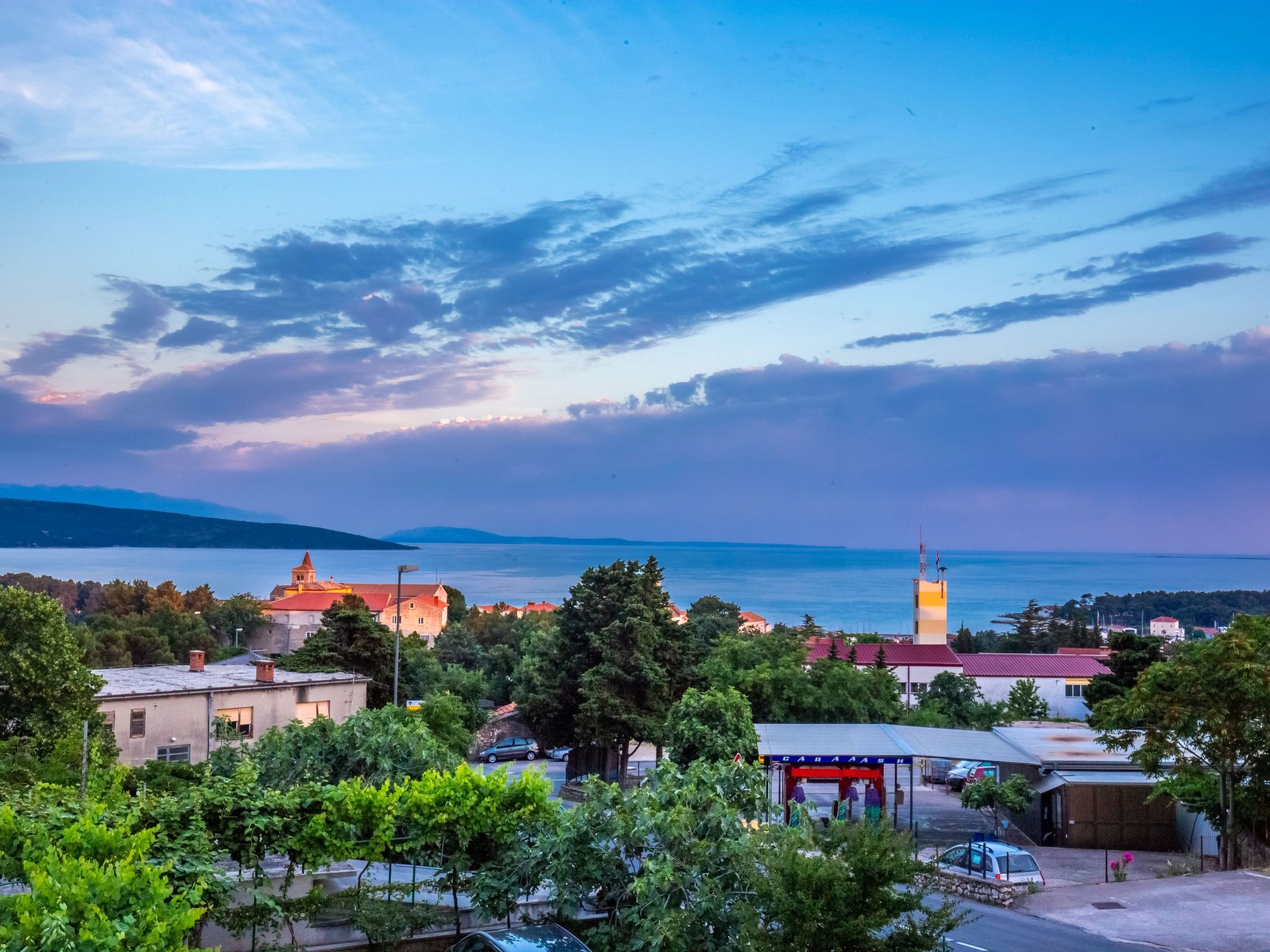 Photo of Geräumige Wohnung in Krk mit Garten und Terrasse