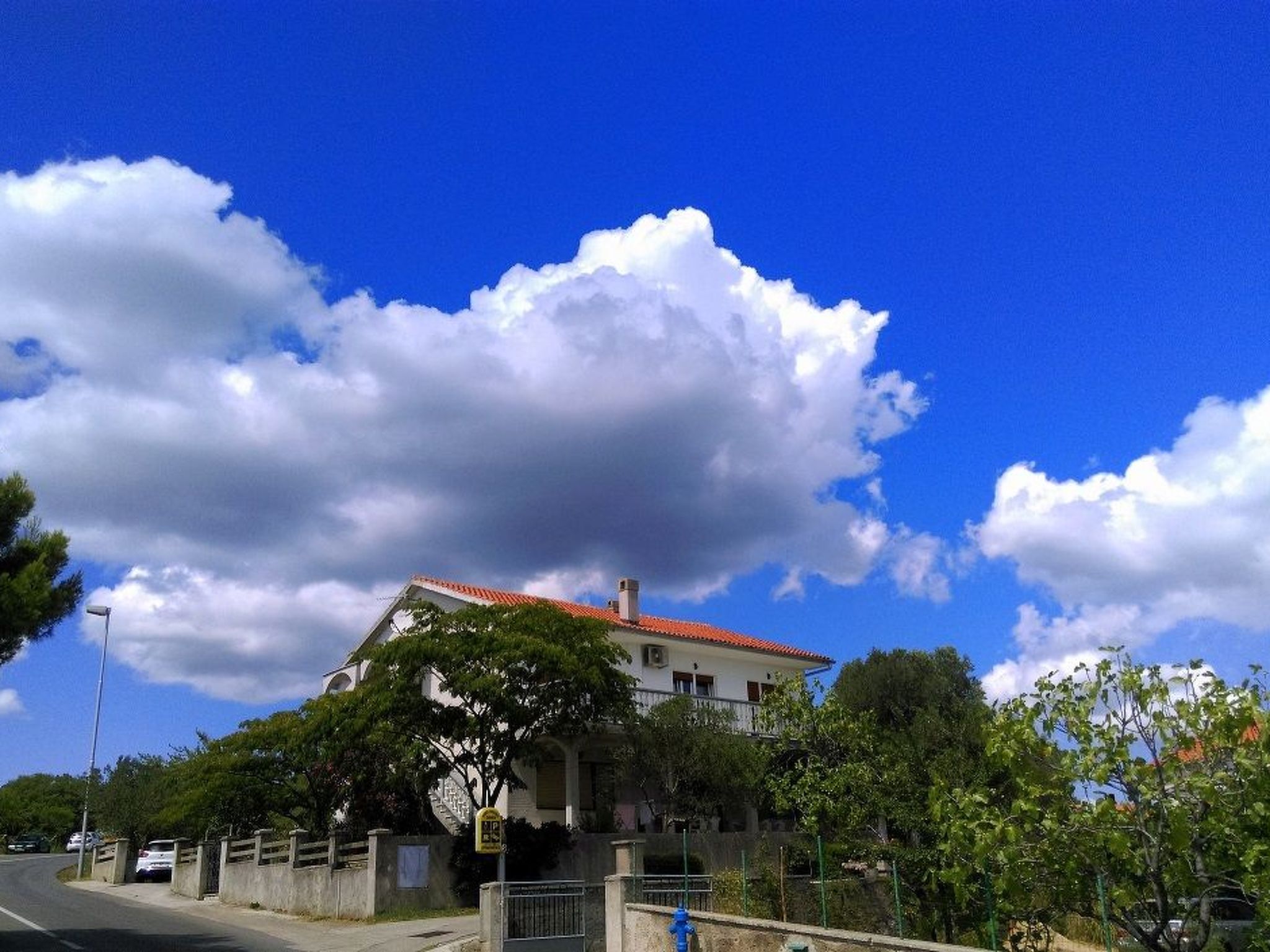 Photo of Geräumige Wohnung in Krk mit Garten und Terrasse