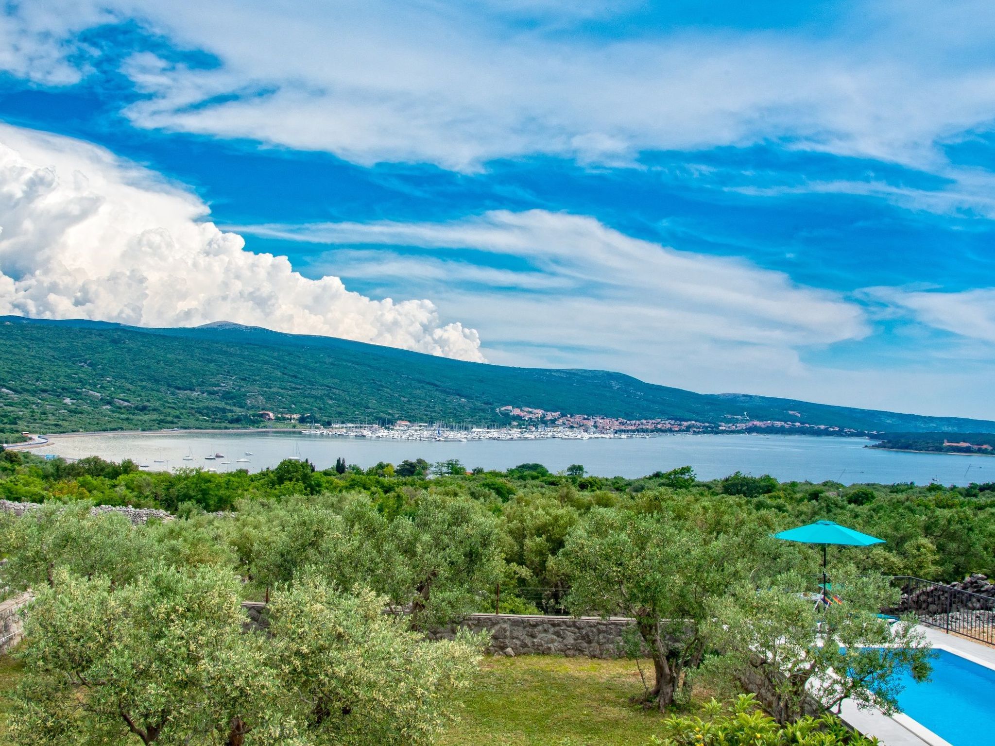 Villa "Olive Tree" mit Schwimmbad