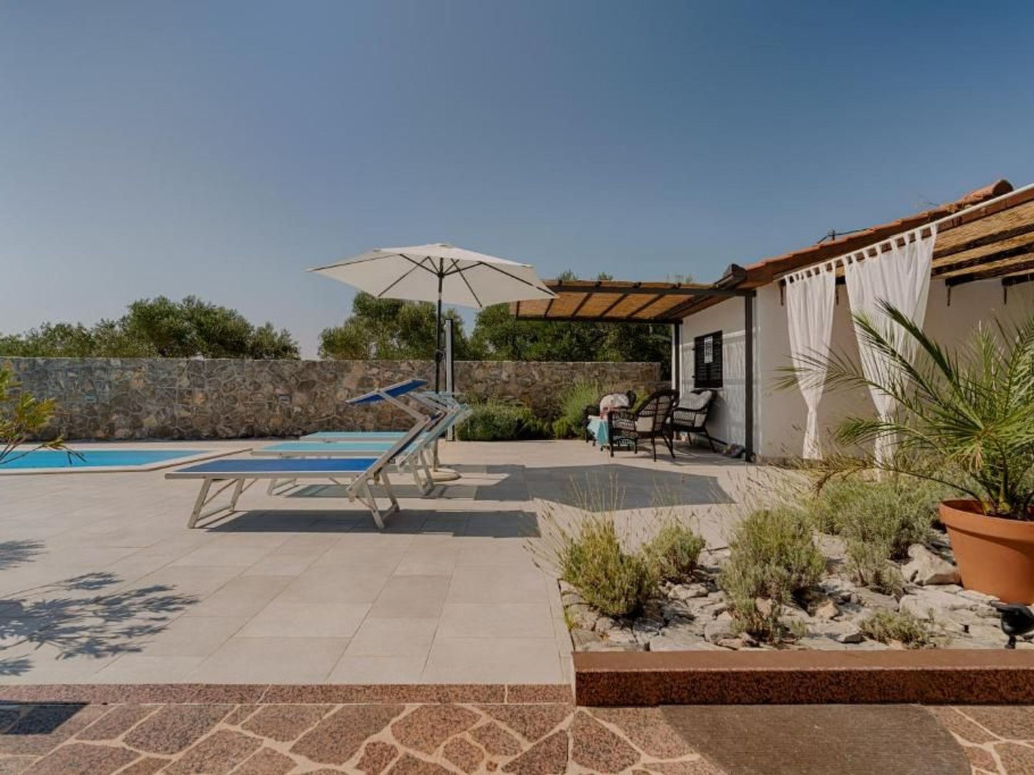 Villa "Olive Tree" mit Schwimmbad-Image-tags.info