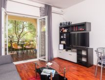 Knus appartement met tuin op 550m van zee in Punat, Krk - thumbnail 2