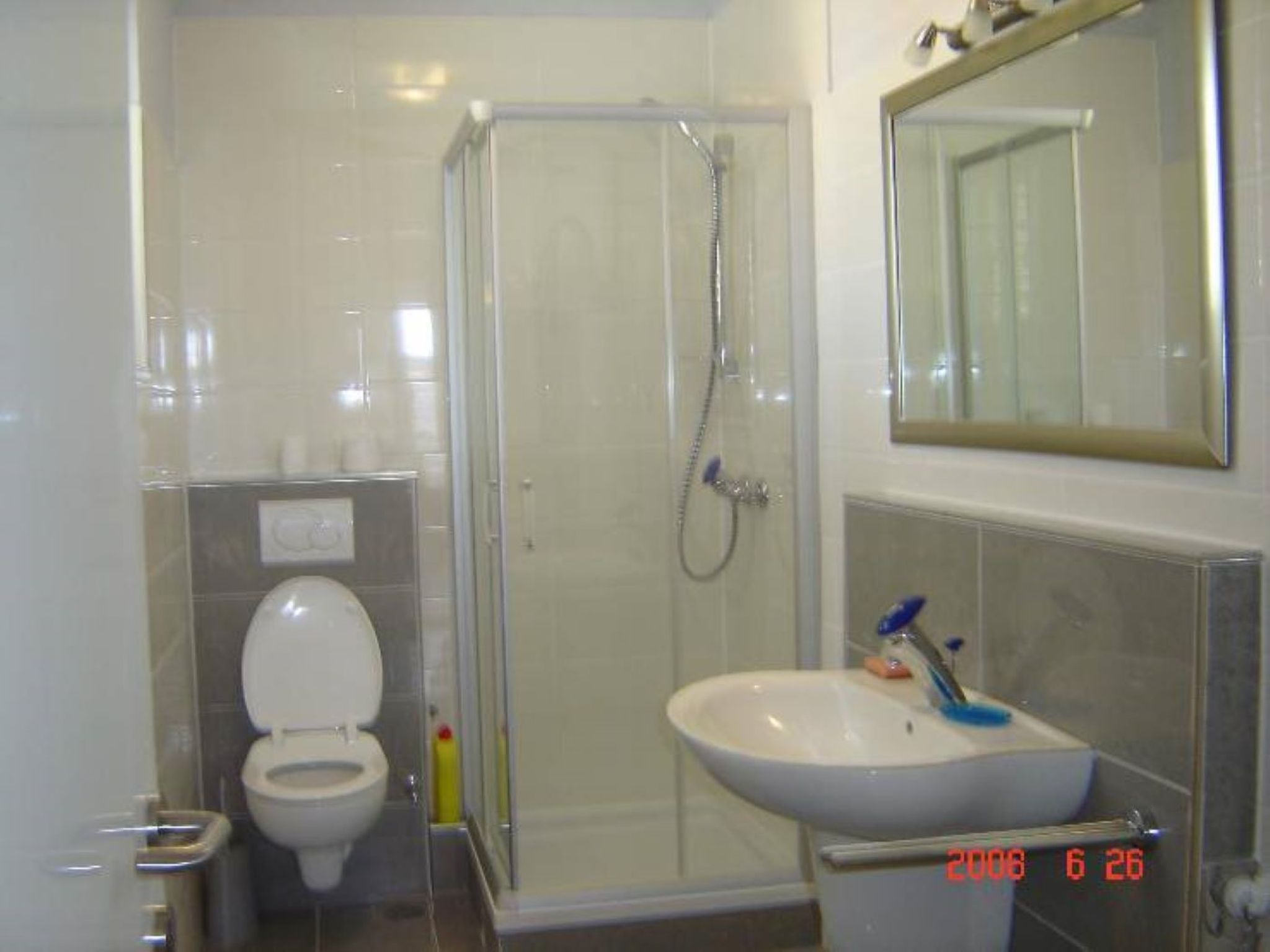 "App žardin" mit Balkon-Drinnen