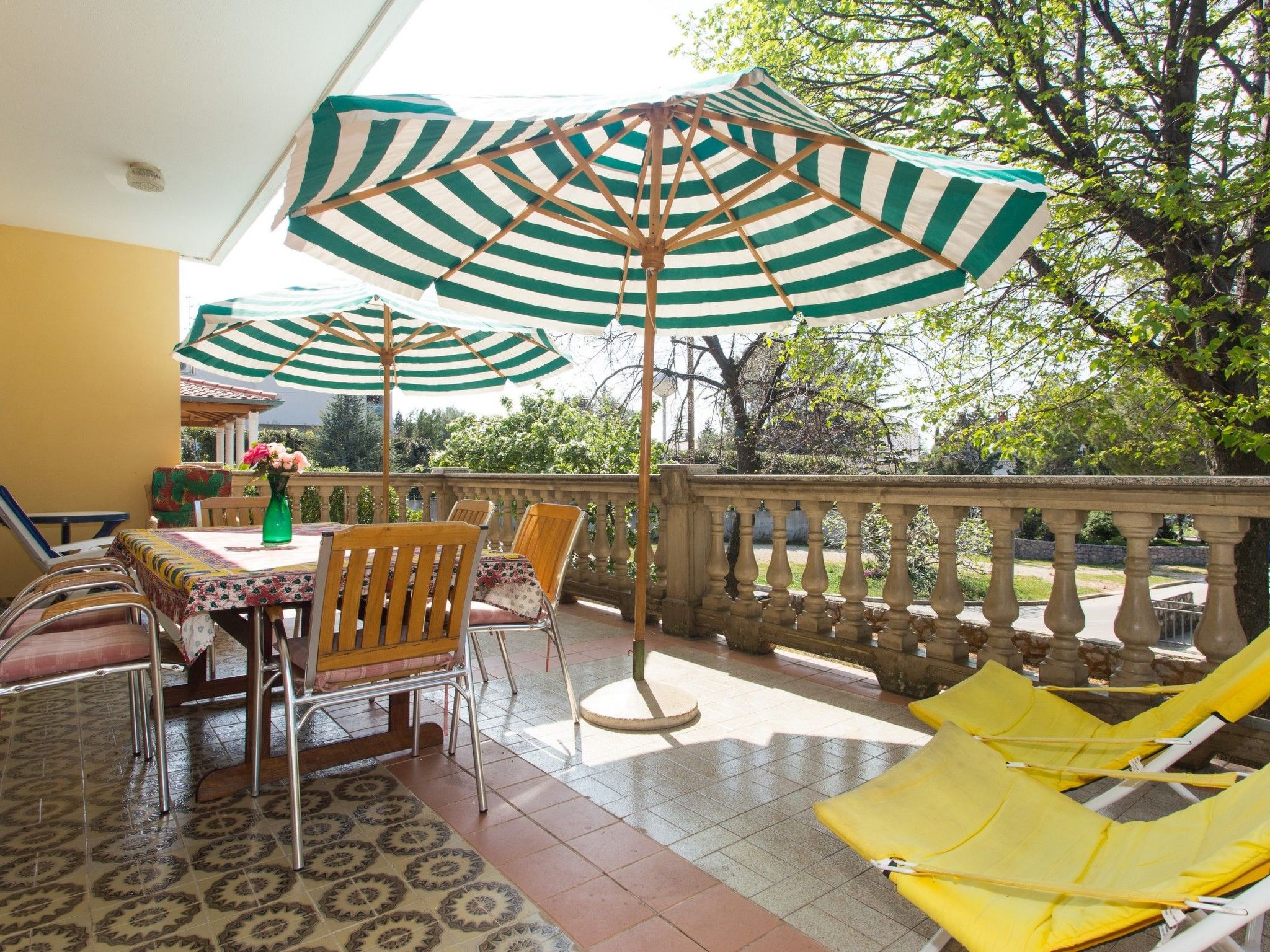 Appartement "Apartman Ester" mit Terrasse-Binnen