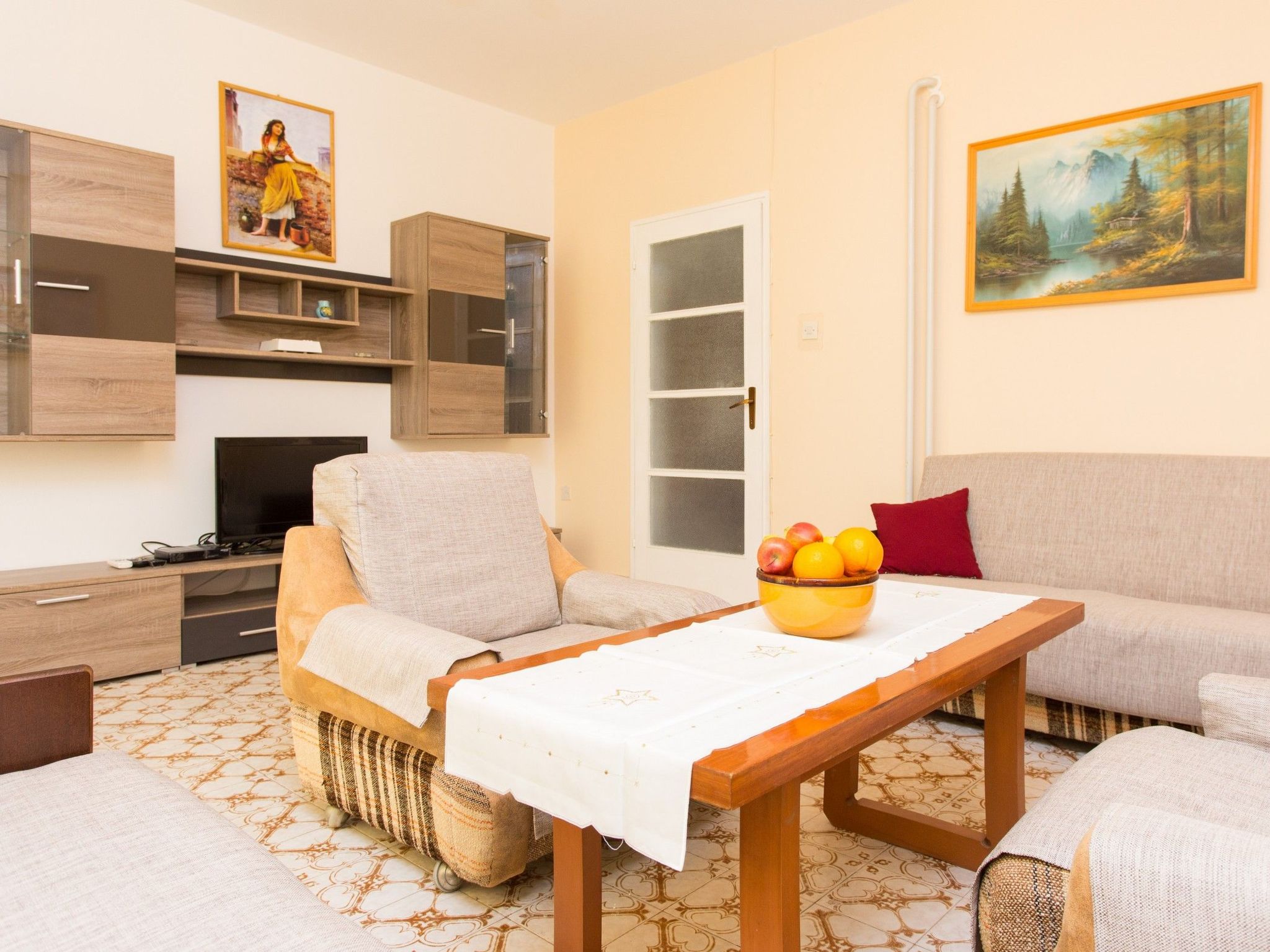 Appartement "Apartman Ester" mit Terrasse-Binnen