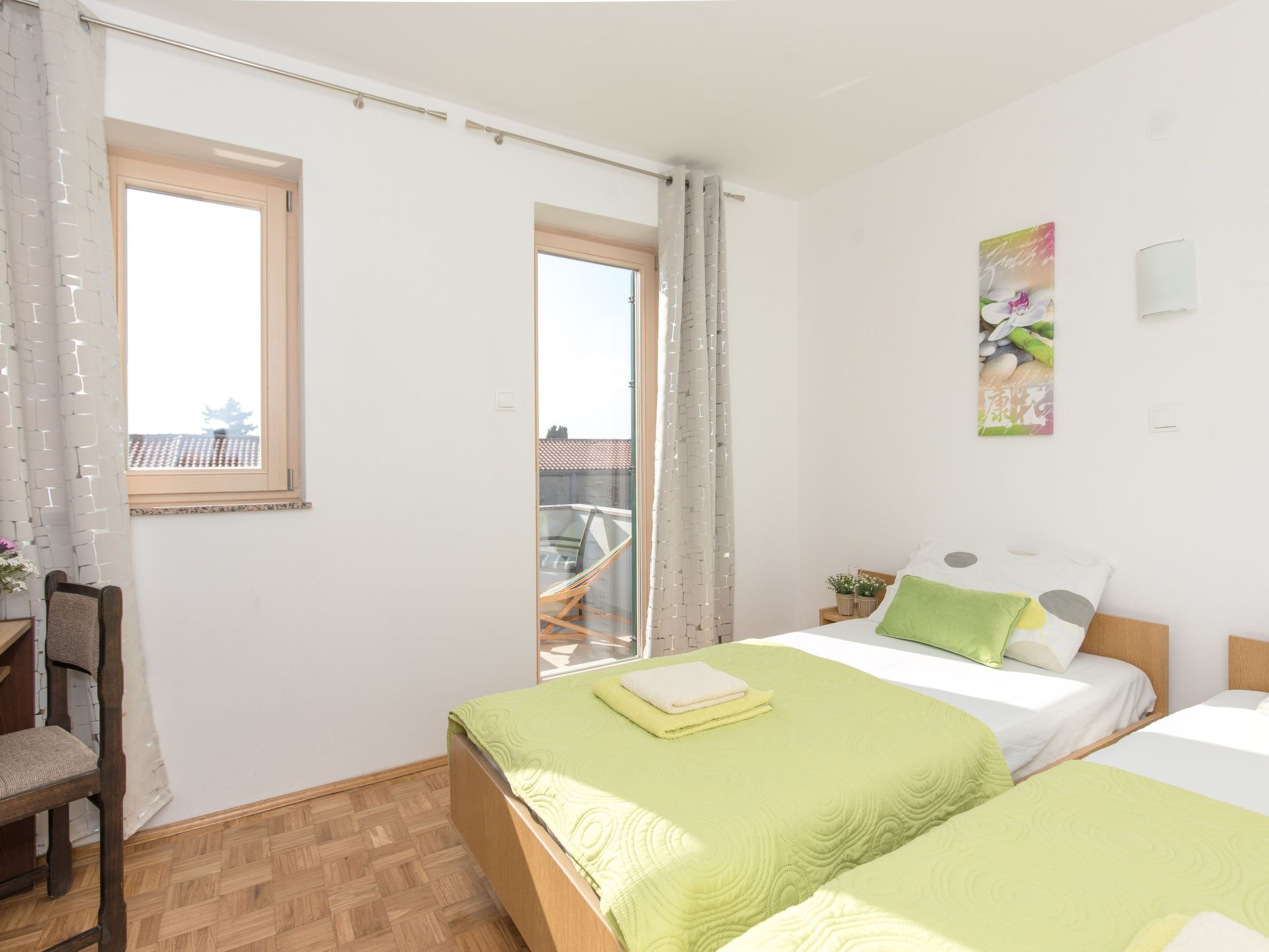 Mit Garten, Grill und Terrasse-Inside