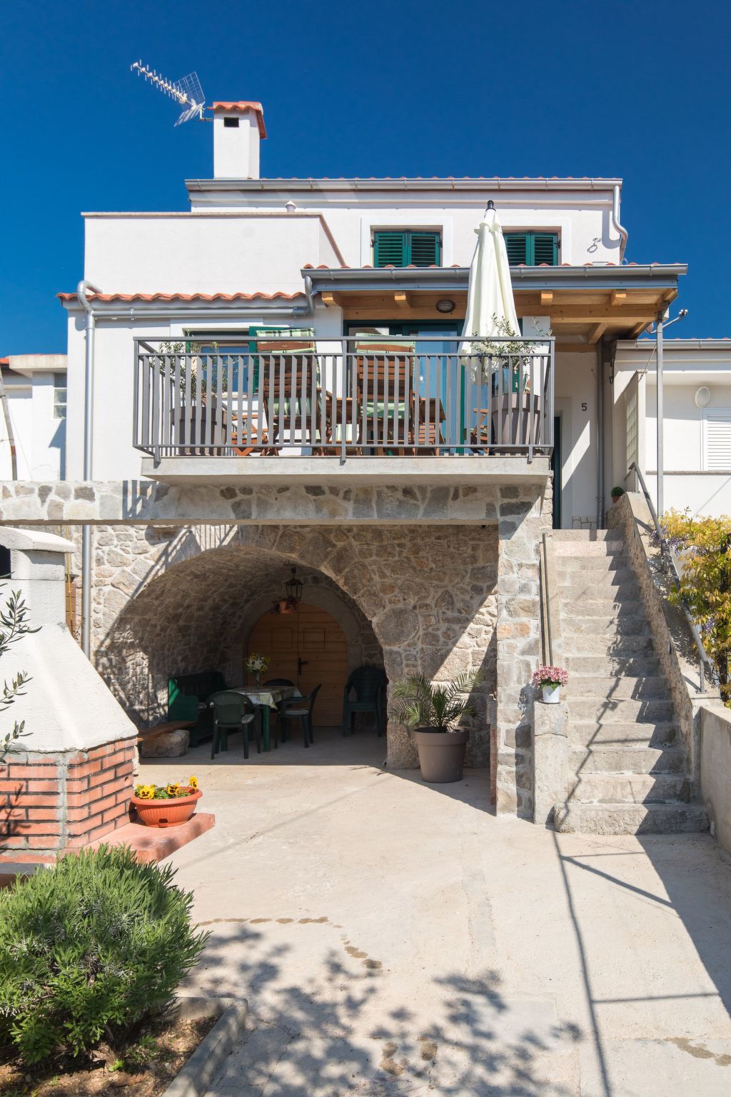 Photo of mit Garten, Grill und Terrasse