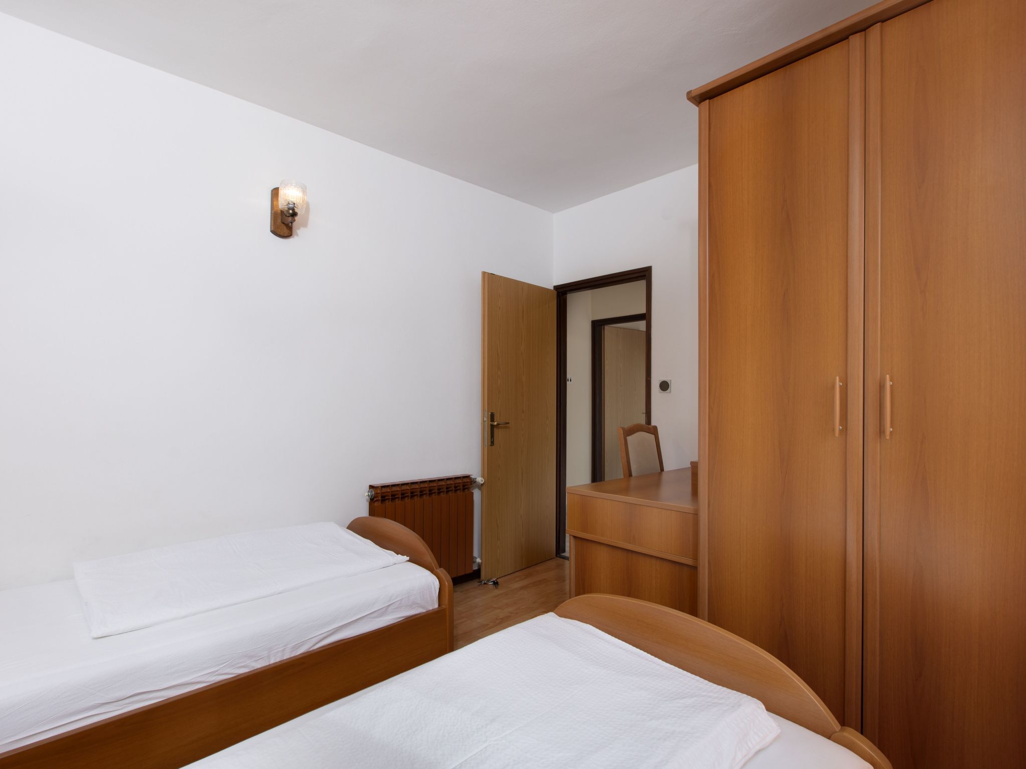 Schöne Wohnung "Apartman Mira 1" mit Terrasse-Binnen