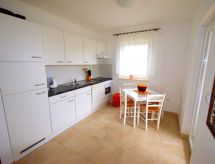 Fris appartement op 200 meter van het strand in Punat, Krk - thumbnail 3