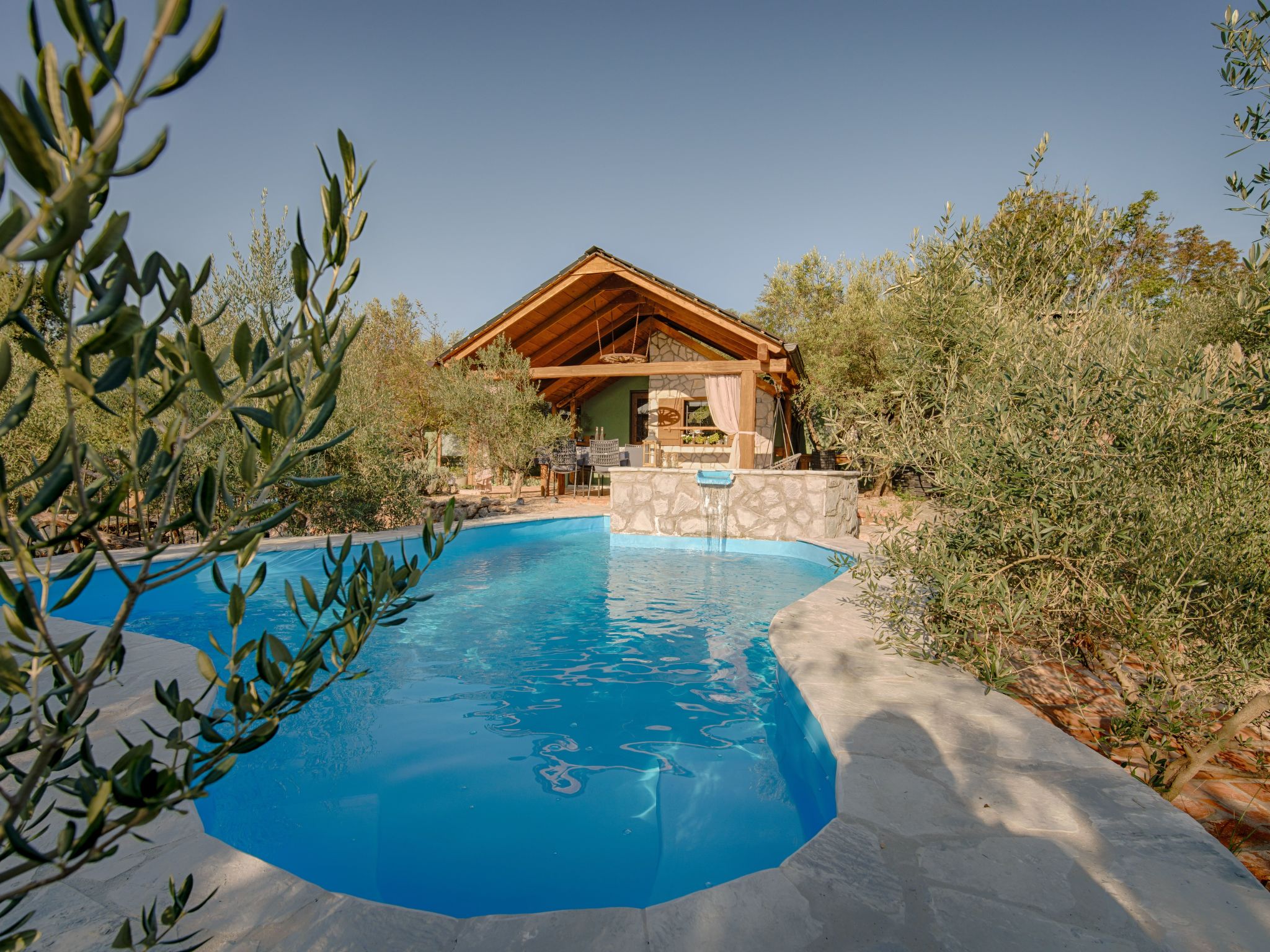 Haus mit Pool, 50 Meter vom Meer entfernt-Image-tags.info