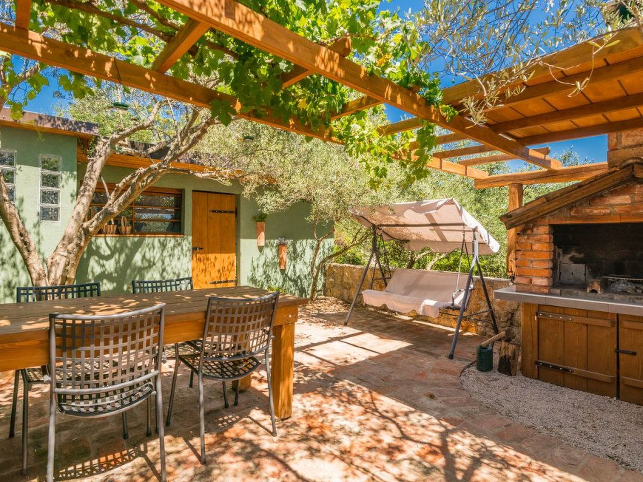 Haus mit Pool, 50 Meter vom Meer entfernt-Image-tags.info