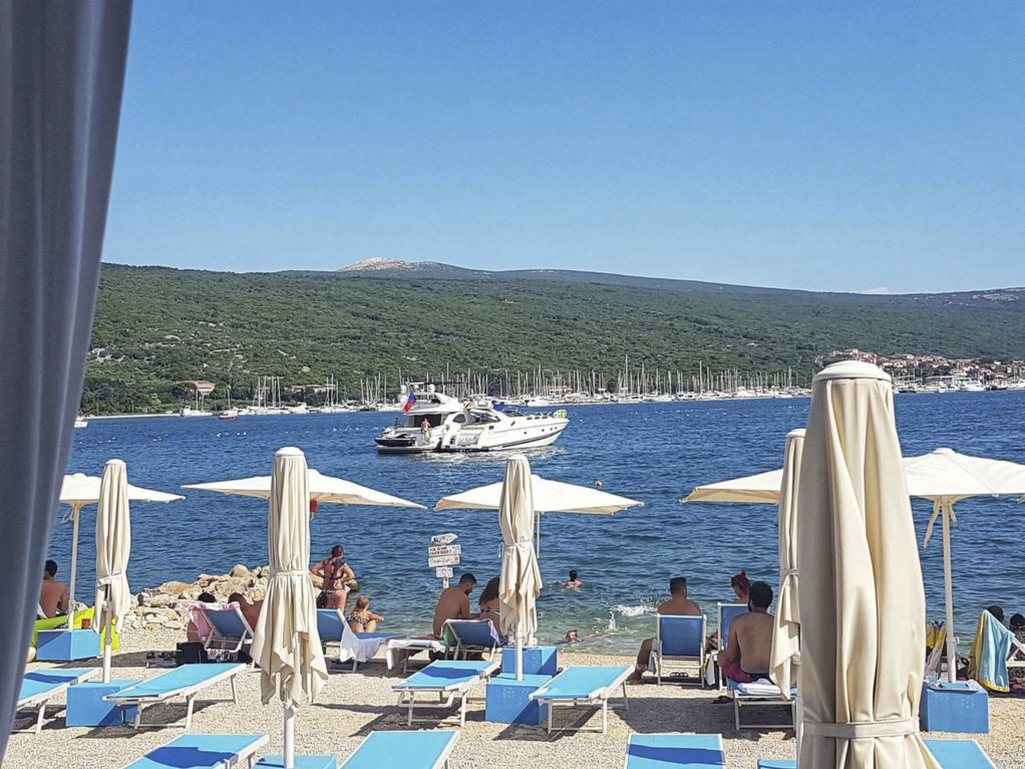 Haus mit Pool, 50 Meter vom Meer entfernt-Image-tags.info