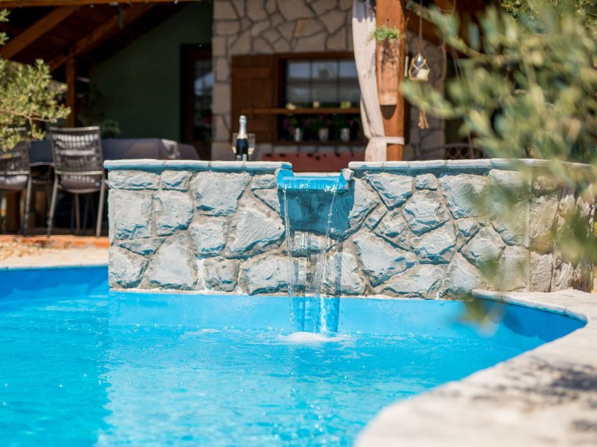 Haus mit Pool, 50 Meter vom Meer entfernt-Image-tags.info