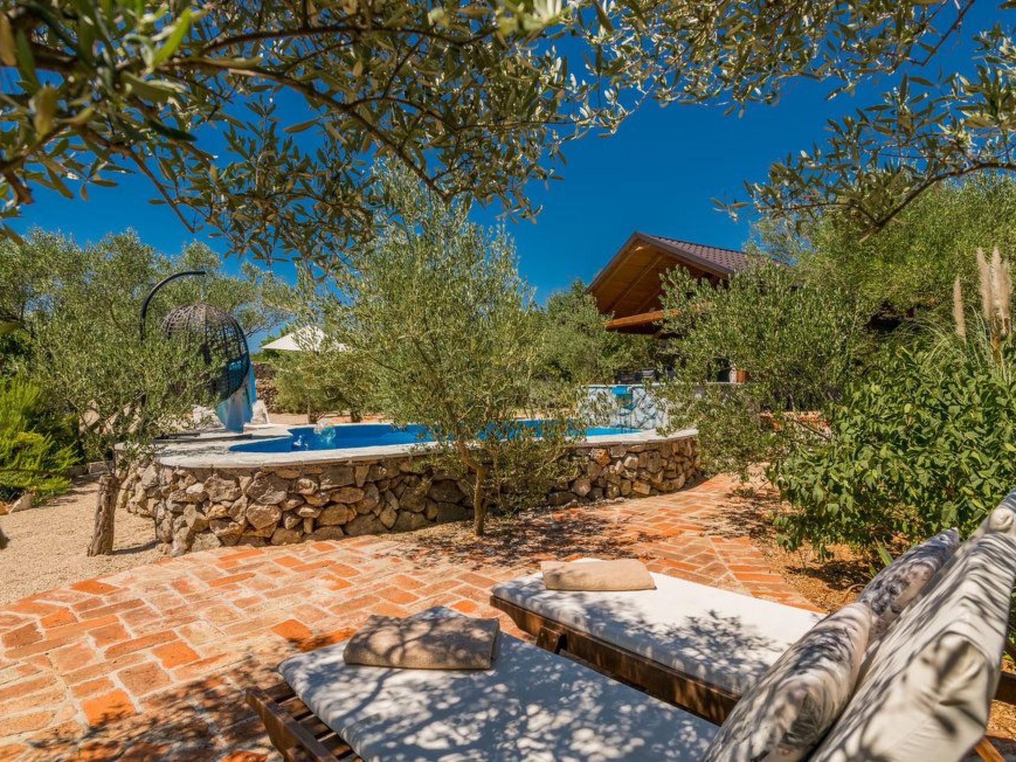 Haus mit Pool, 50 Meter vom Meer entfernt-Image-tags.info