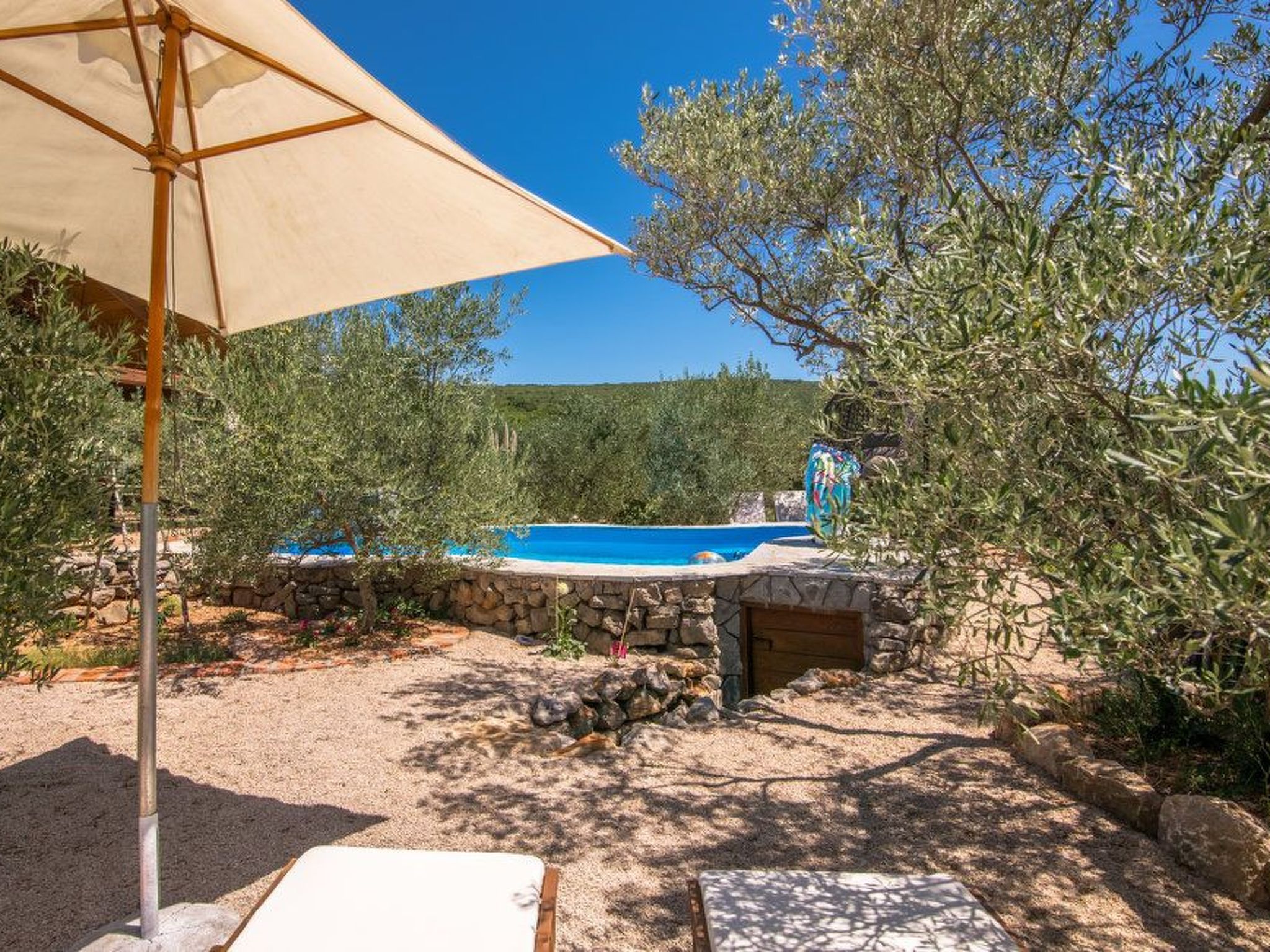 Haus mit Pool, 50 Meter vom Meer entfernt-Image-tags.info