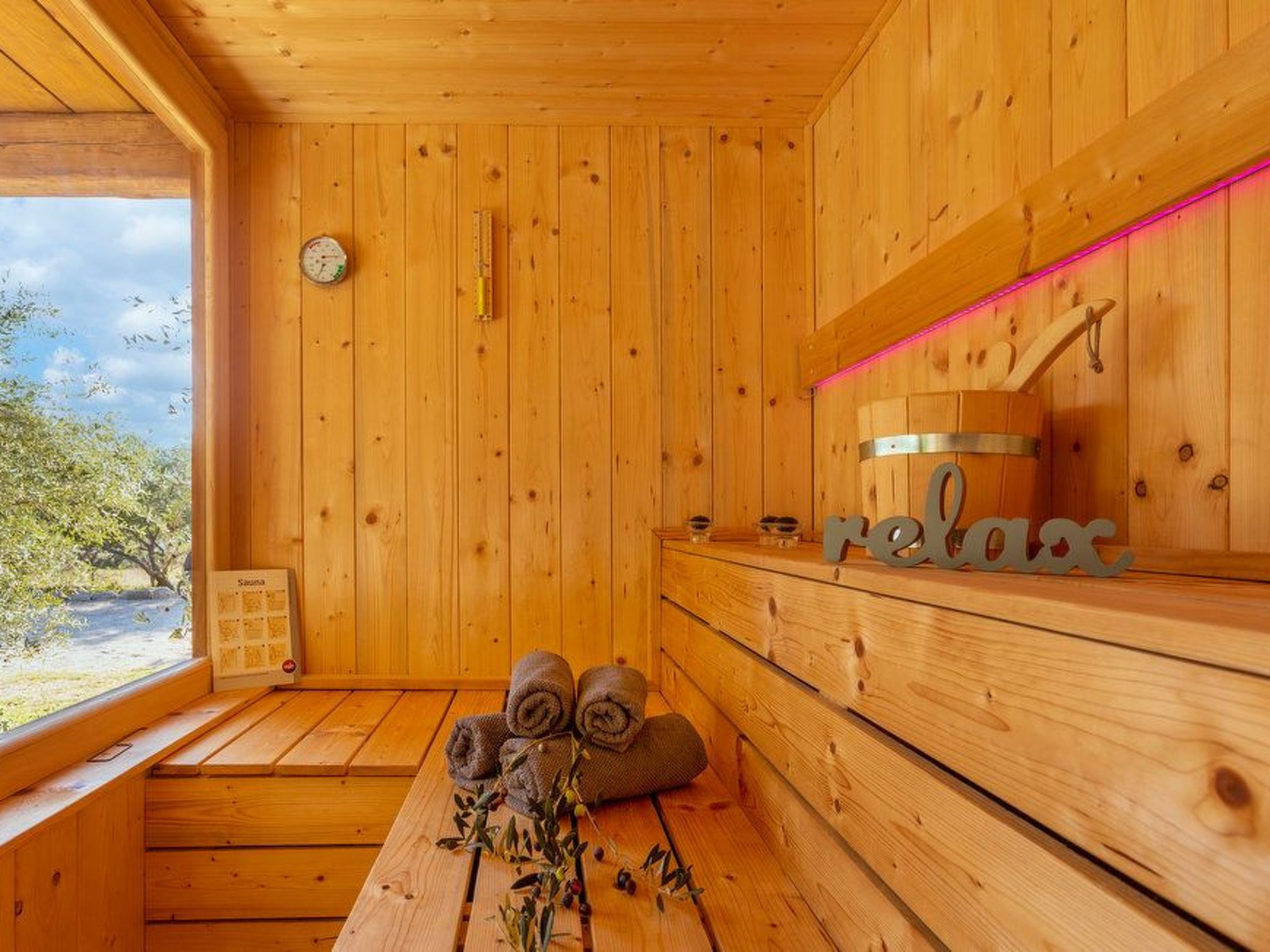 Haus mit Pool, 50 Meter vom Meer entfernt-Image-tags.info