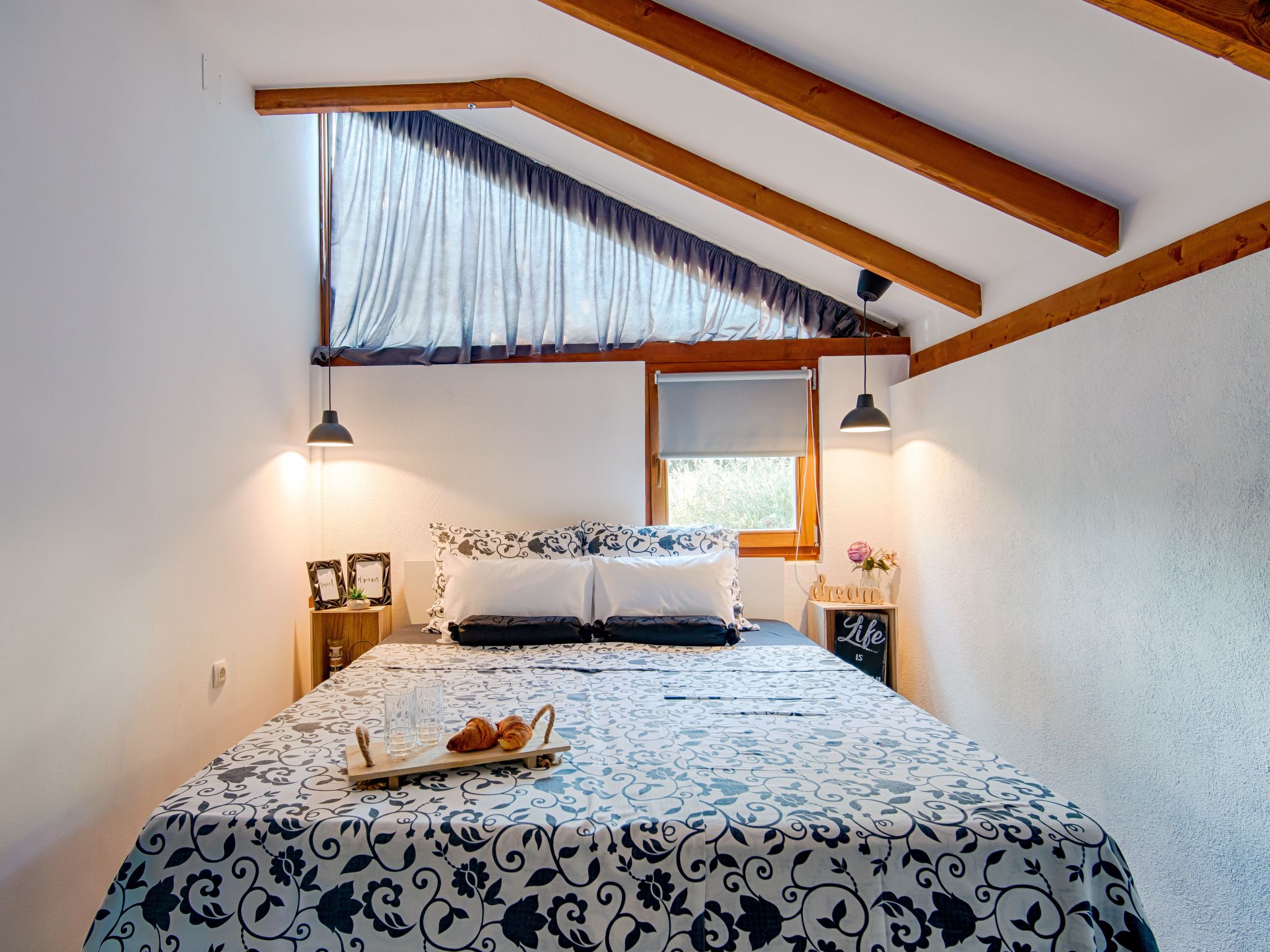 Haus mit Pool, 50 Meter vom Meer entfernt-Image-tags.info