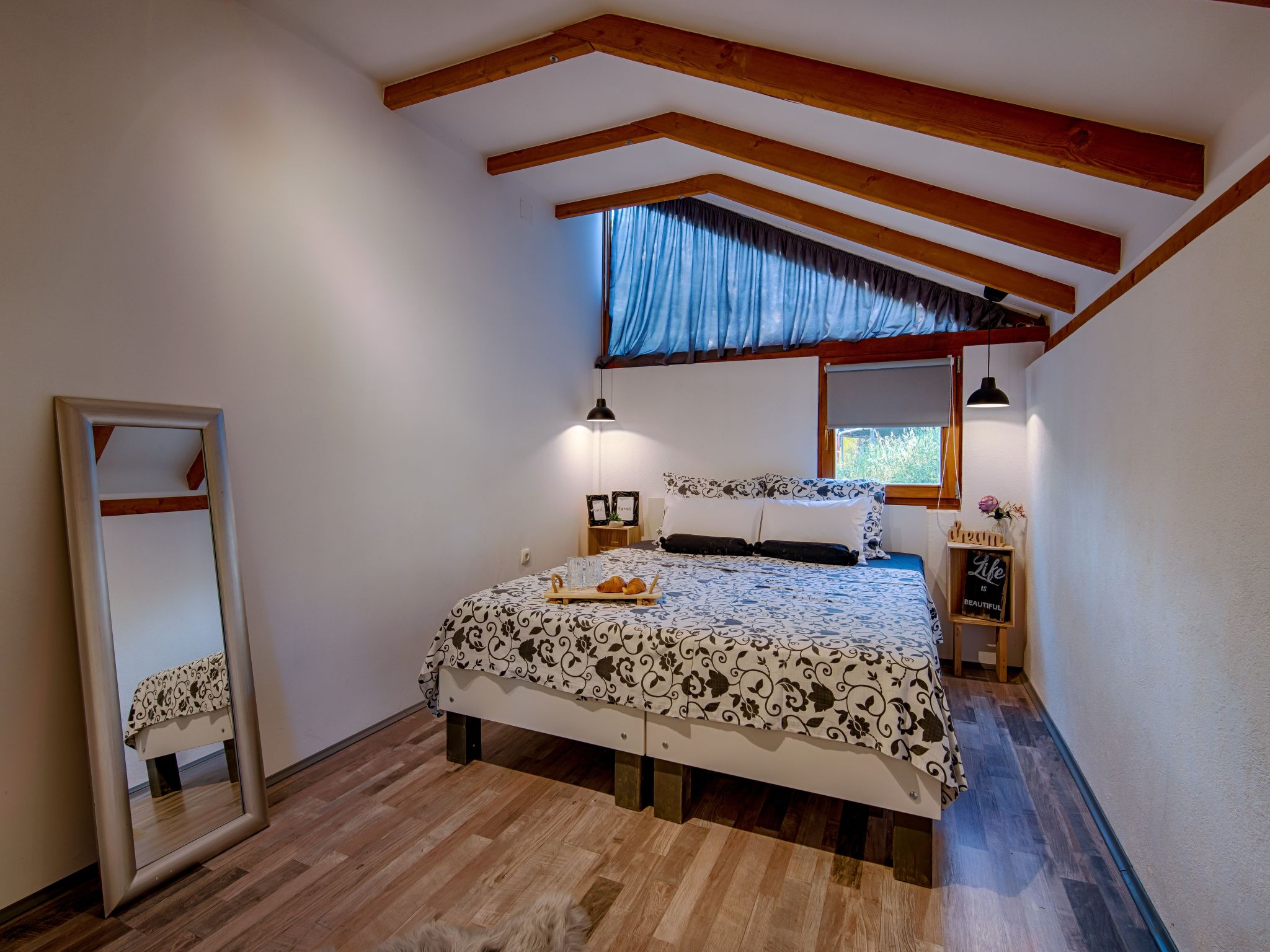 Haus mit Pool, 50 Meter vom Meer entfernt-Image-tags.info