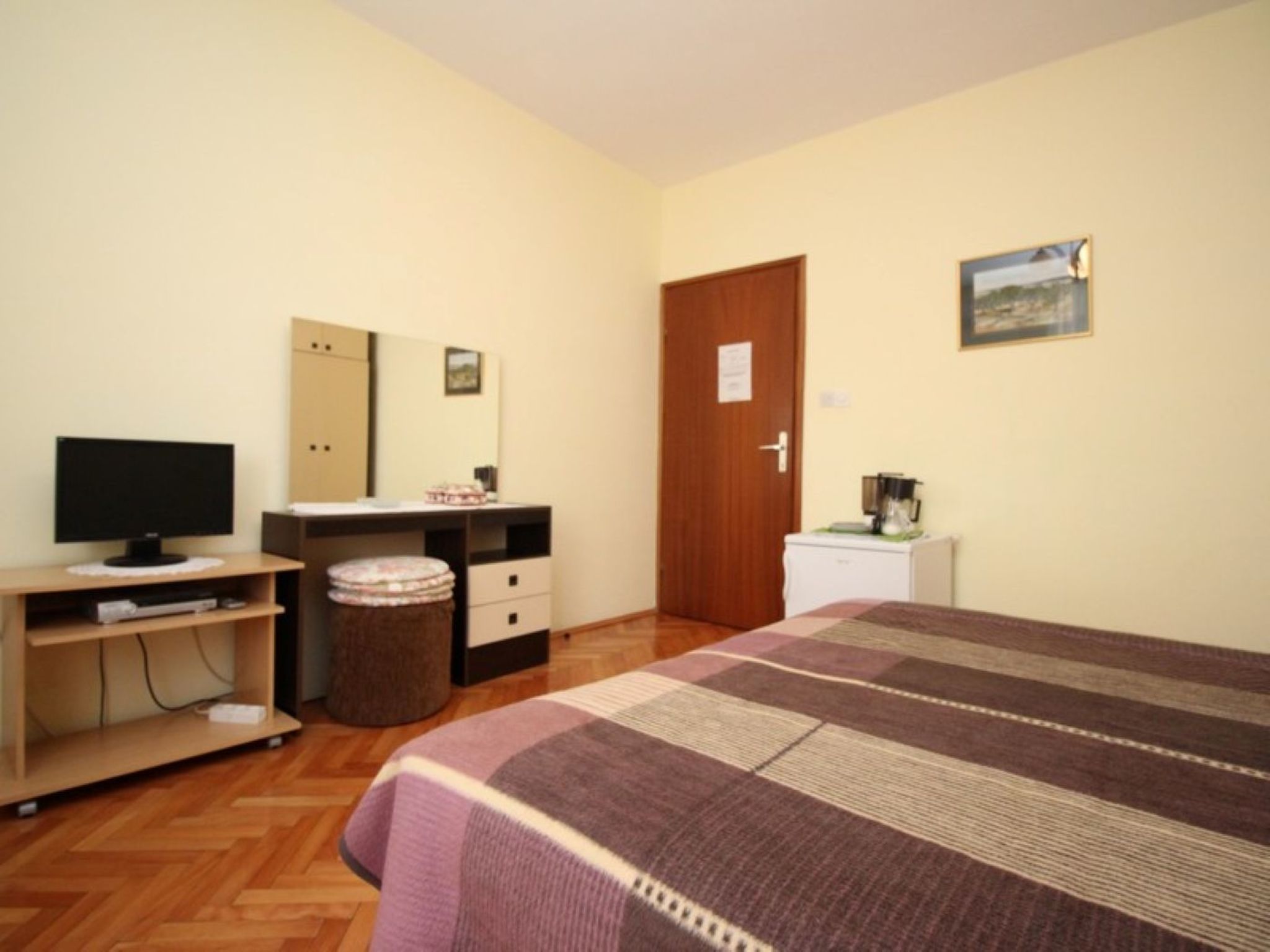 Photo of HR3260.656.1