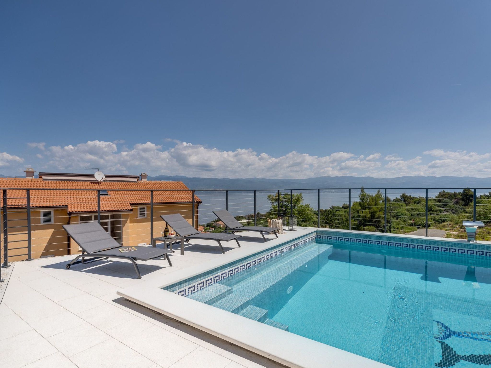 "Verbenico Hills"-Image-tags.info