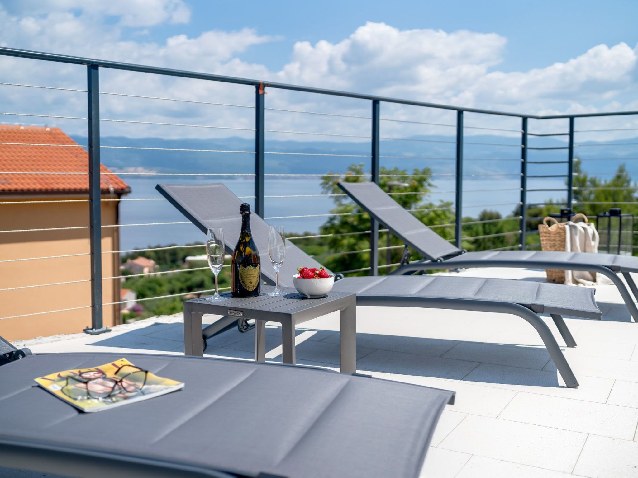 "Verbenico Hills"-Image-tags.info