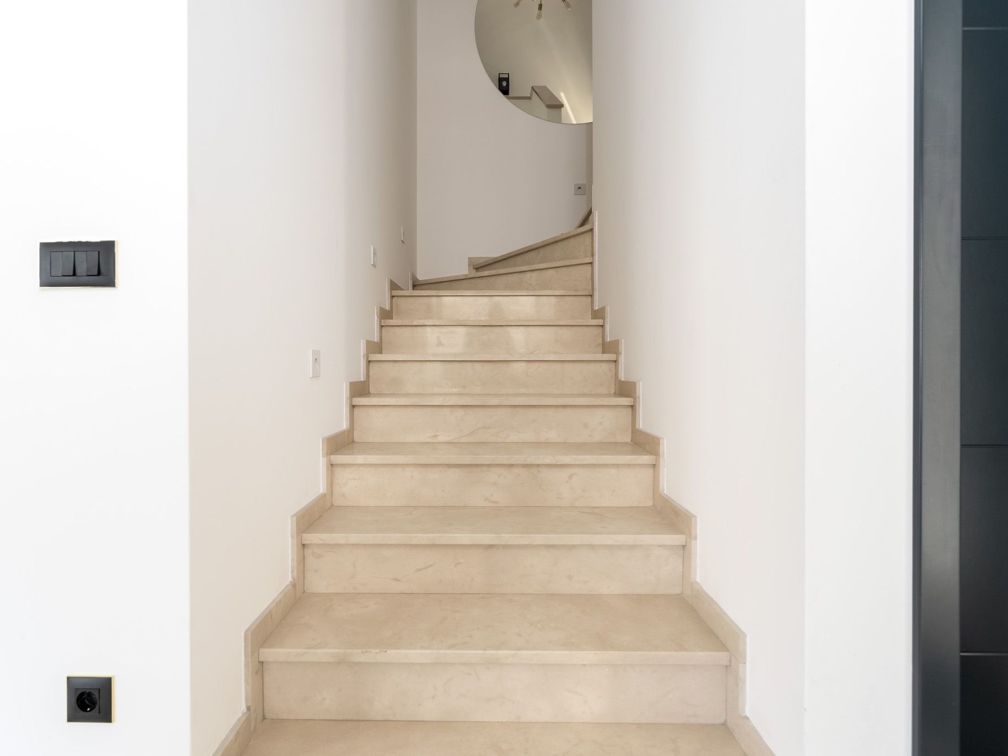 "Verbenico Hills"-Image-tags.info