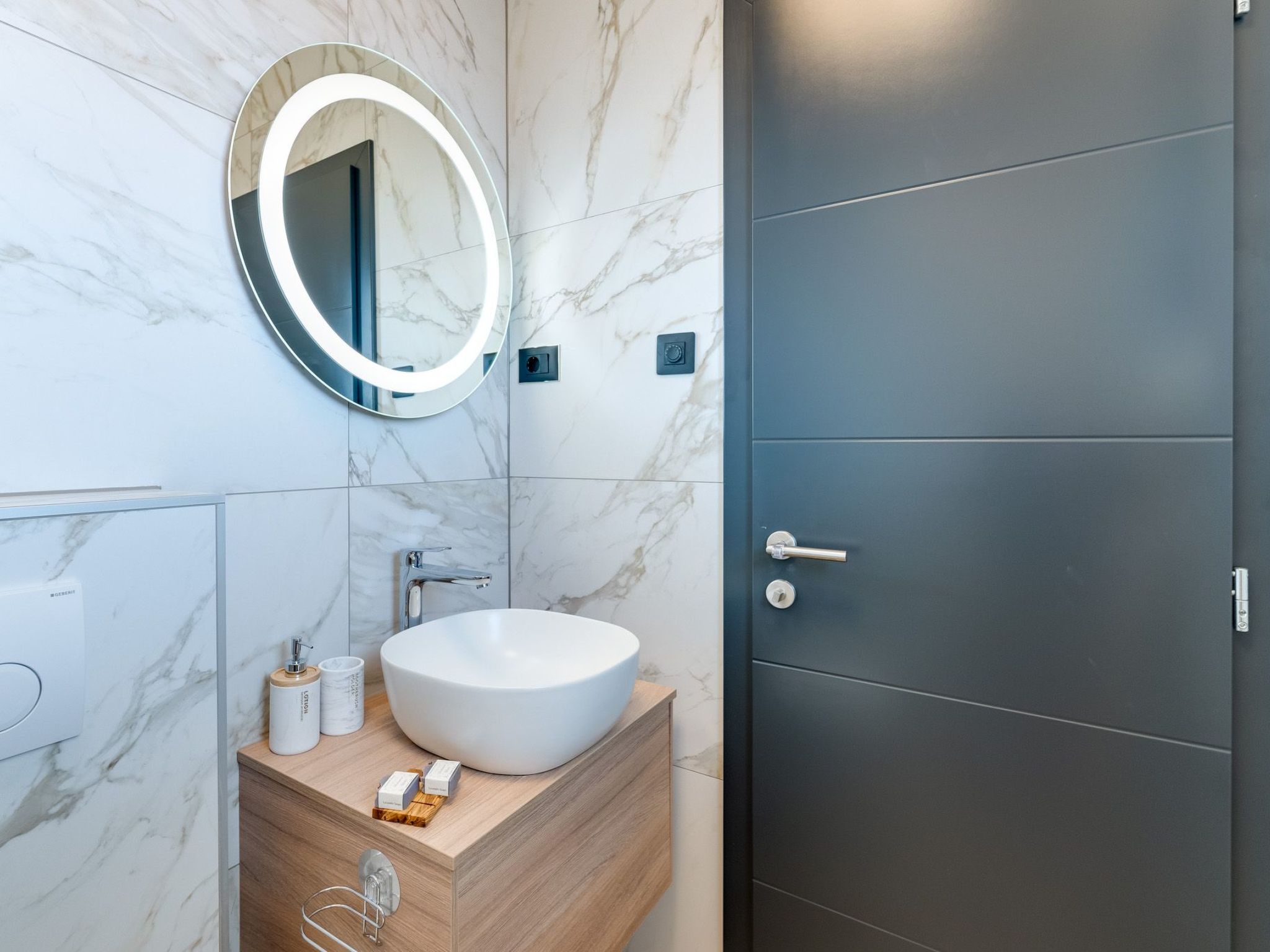 "Verbenico Hills"-Image-tags.info